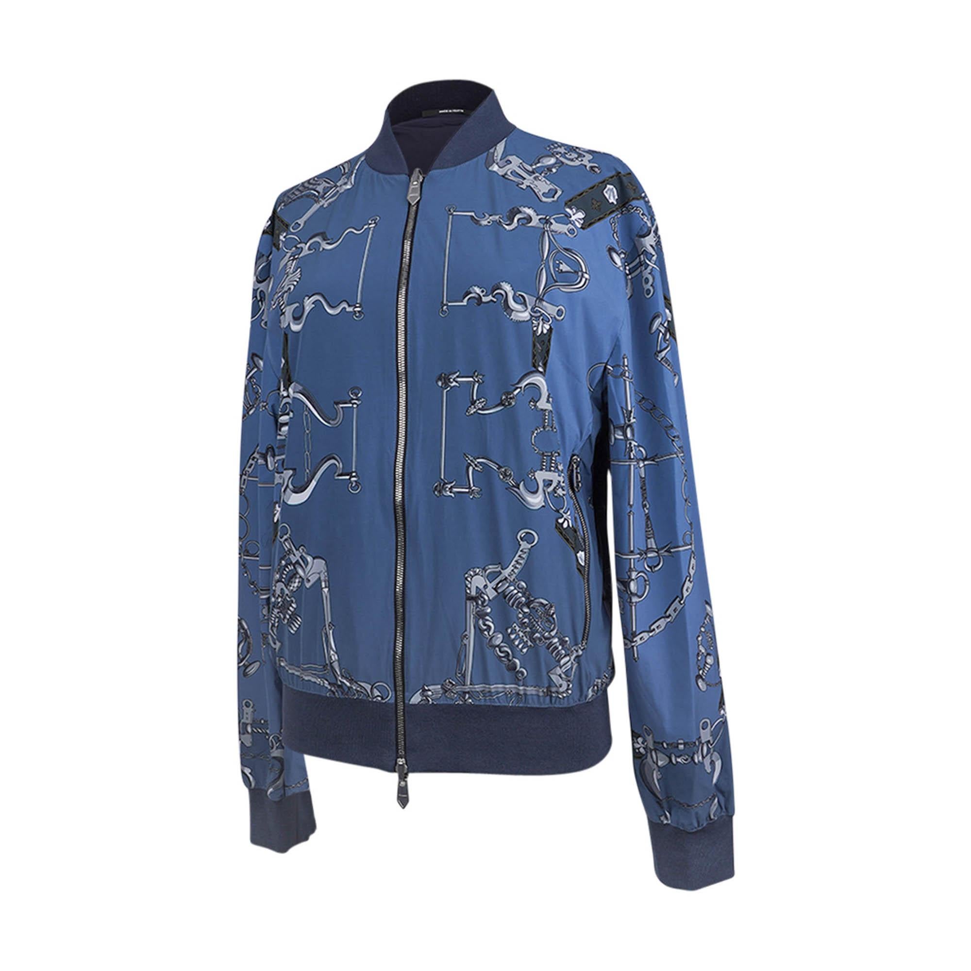 Hermes Herren Mors et Gourmettes Soie Shirt Jacke Blau Reversible Windbreaker 50 im Angebot 1
