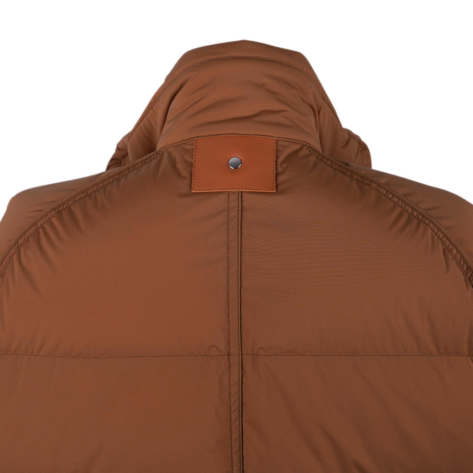 Hermes Men's Piumino Extra-Light Puffer Coat / Jacket Fauve M For Sale 5