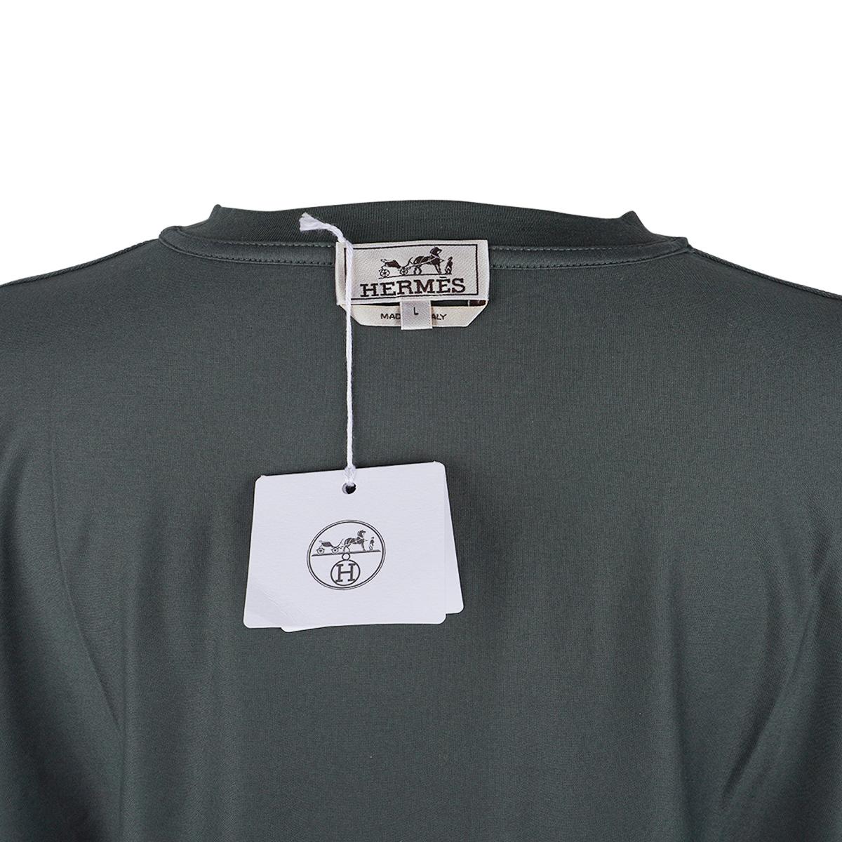 Hermes Men's Super H Cuir T-Shirt Vert de Gris Cotton Leather Patch L For Sale 4