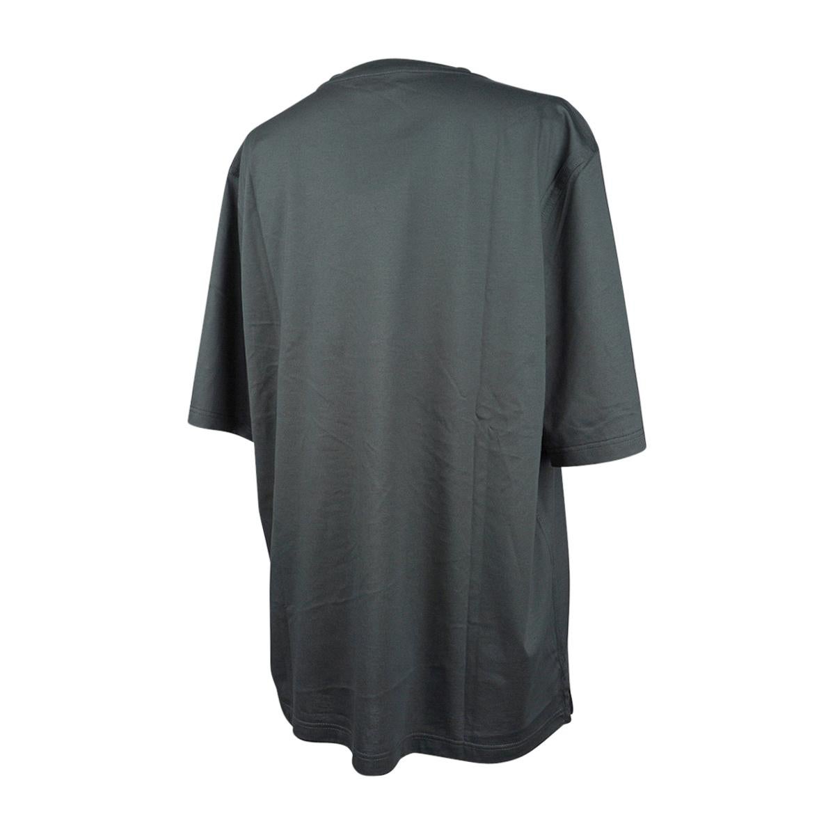 Hermes Men's Super H Cuir T-Shirt Vert de Gris Cotton Leather Patch L For Sale 1