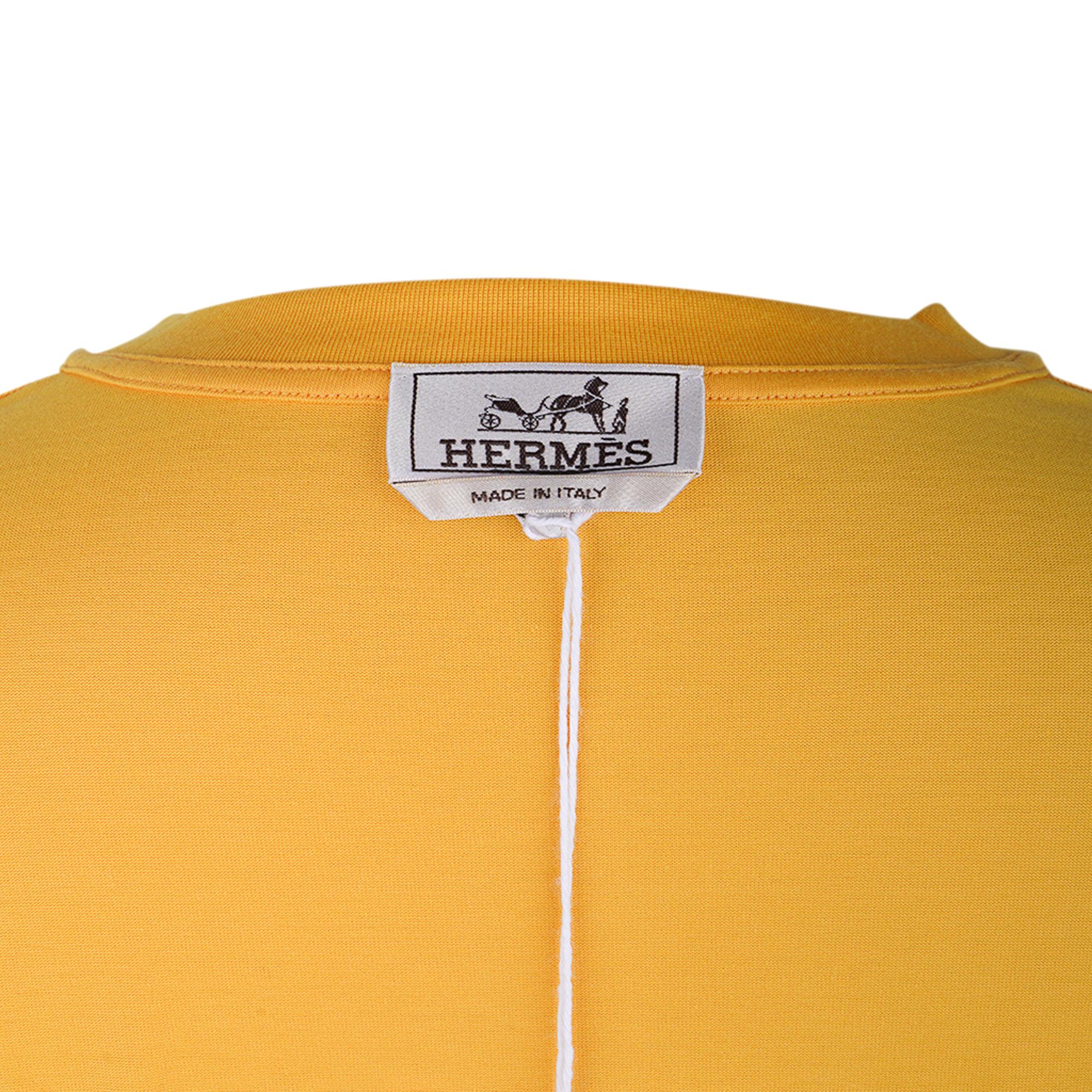 Hermes Men's T-Shirt H 3D Embroidery  Jaune D'Or Cotton M In New Condition For Sale In Miami, FL
