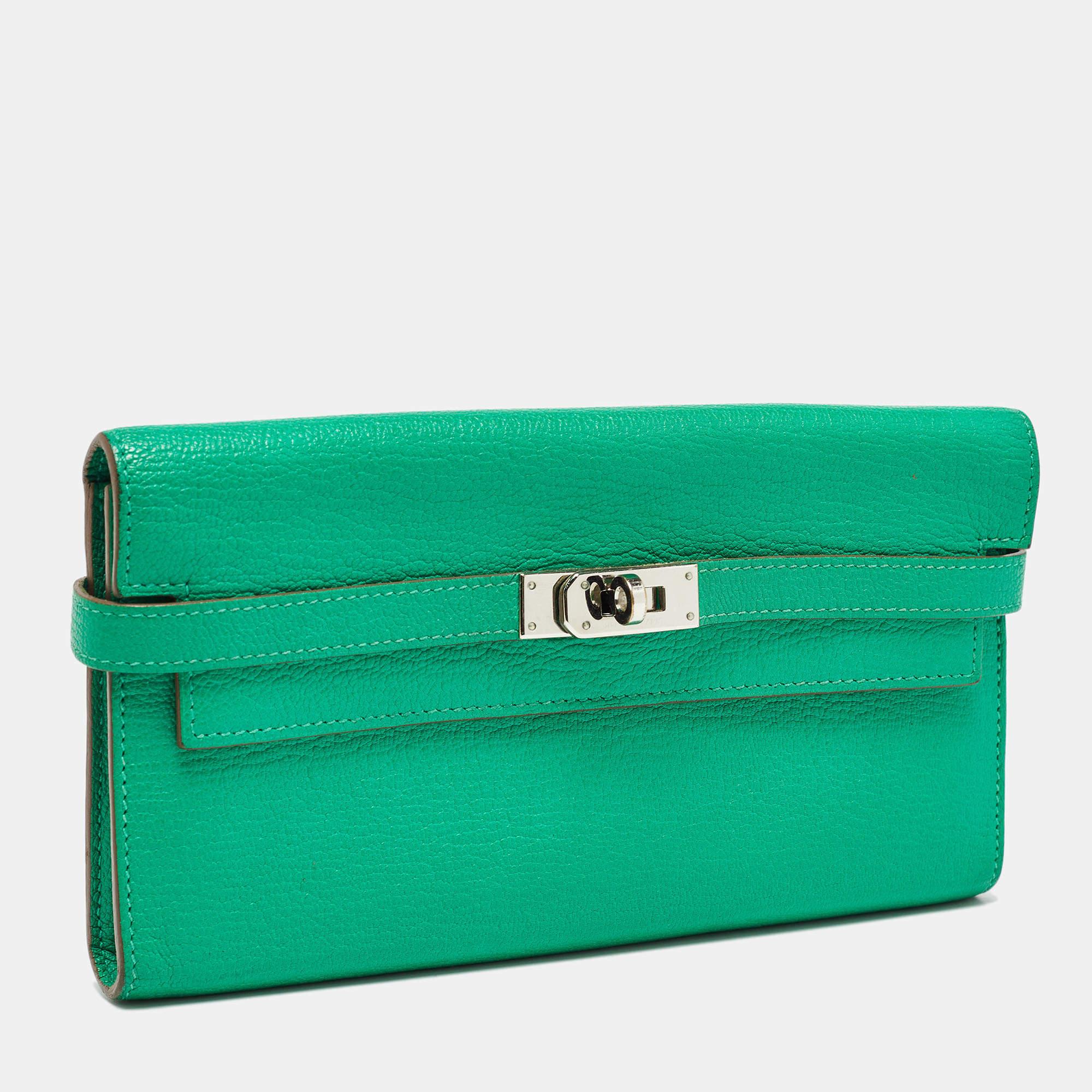 Portafoglio Kelly Longue in pelle di Hermes Menthe Chevre Mysore in vendita 2