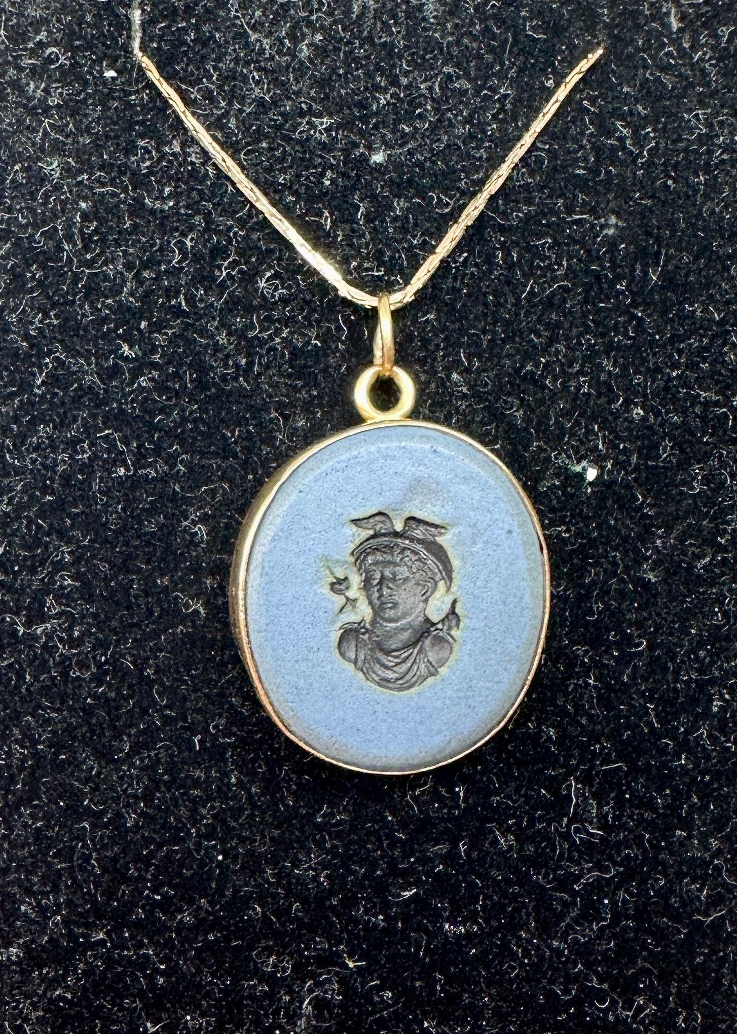Hermes Mercury God Blue Jasper Cameo Intaglio Pendant Necklace Gold Victorian For Sale 3