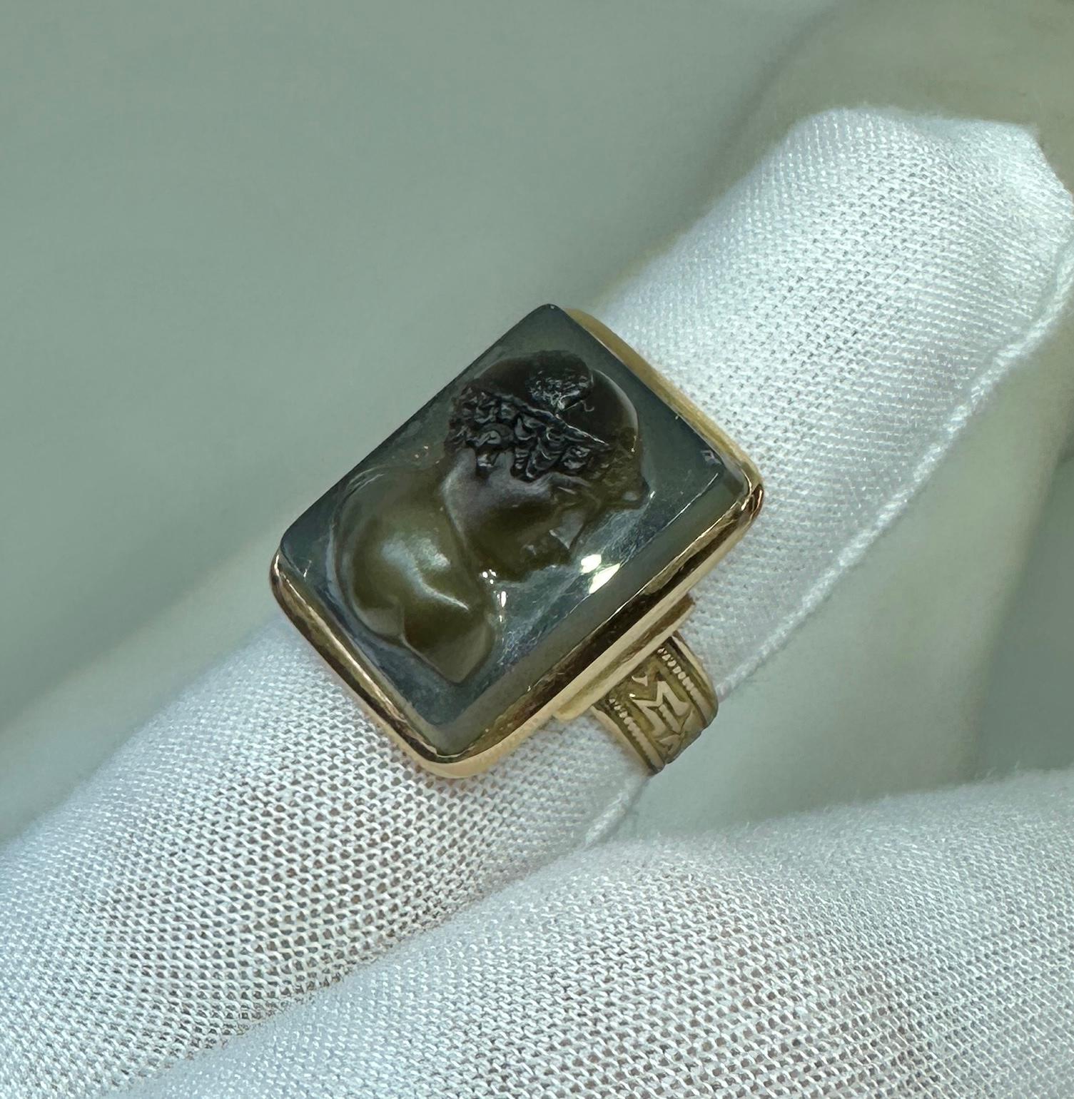 Hermes Mercury Hardstone Cameo Ring Classic Victorian Agate Gold Deeply Carved For Sale 2
