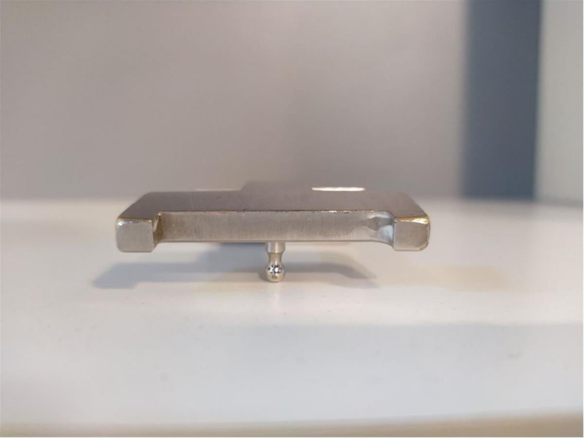 Women's Hermès Metal Golden Buckle