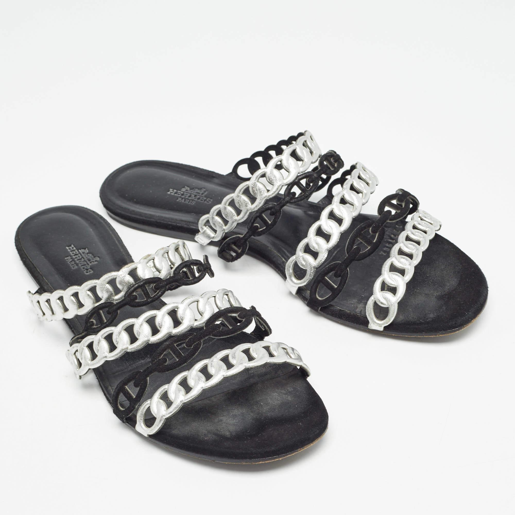Hermes Metallic Leather Chaine D'ancre Flat Sandals Size 39 In Fair Condition In Dubai, Al Qouz 2