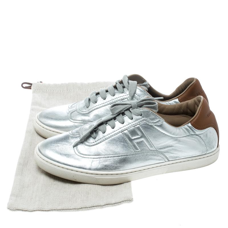 Hermes Metallic Silver Leather Quicker Sneakers Size 40 im Zustand „Gut“ in Dubai, Al Qouz 2