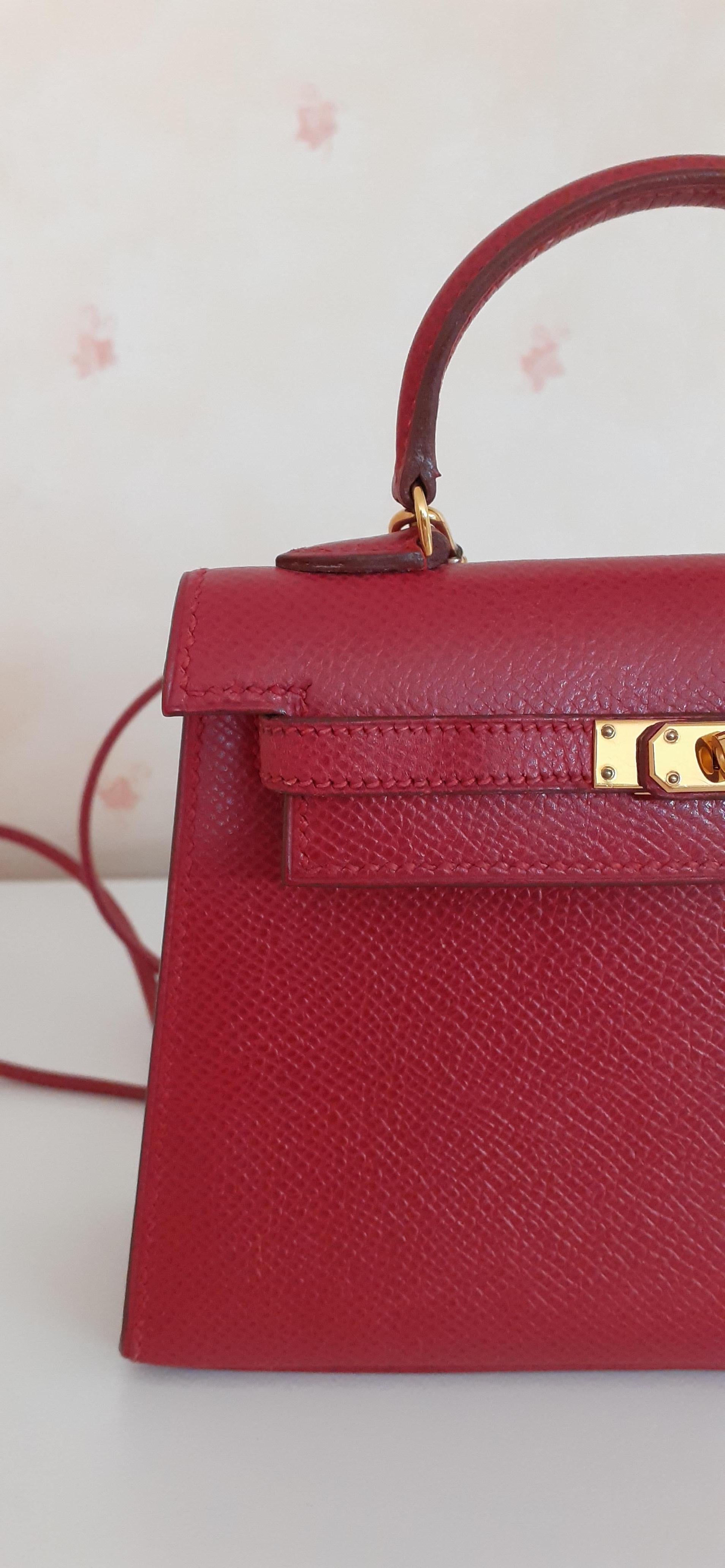 Hermès Micro Kelly 15 cm Sellier Cuir Rouge Or Hdw Pour femmes en vente
