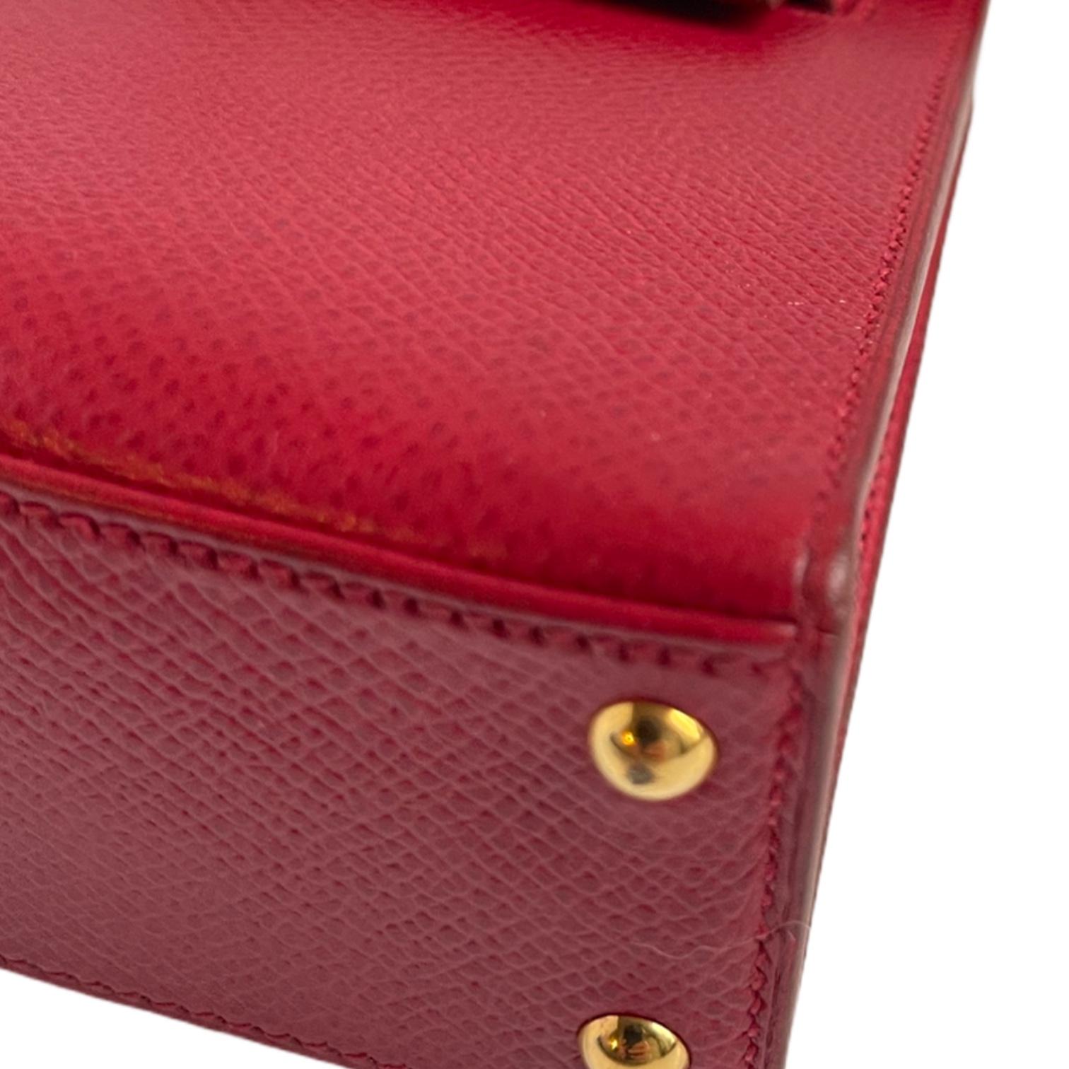 Women's or Men's 1stdibs Exclusives Hermès Micro Kelly 15cm Rouge Courchevel Gold Hardware