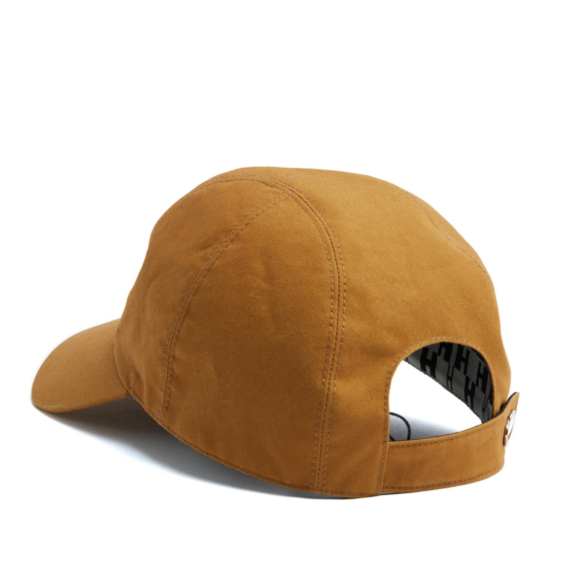 Femenino o masculino Gorra Hermès Miles H de sarga de algodón color camel tabaco con fino bordado H crudo en venta