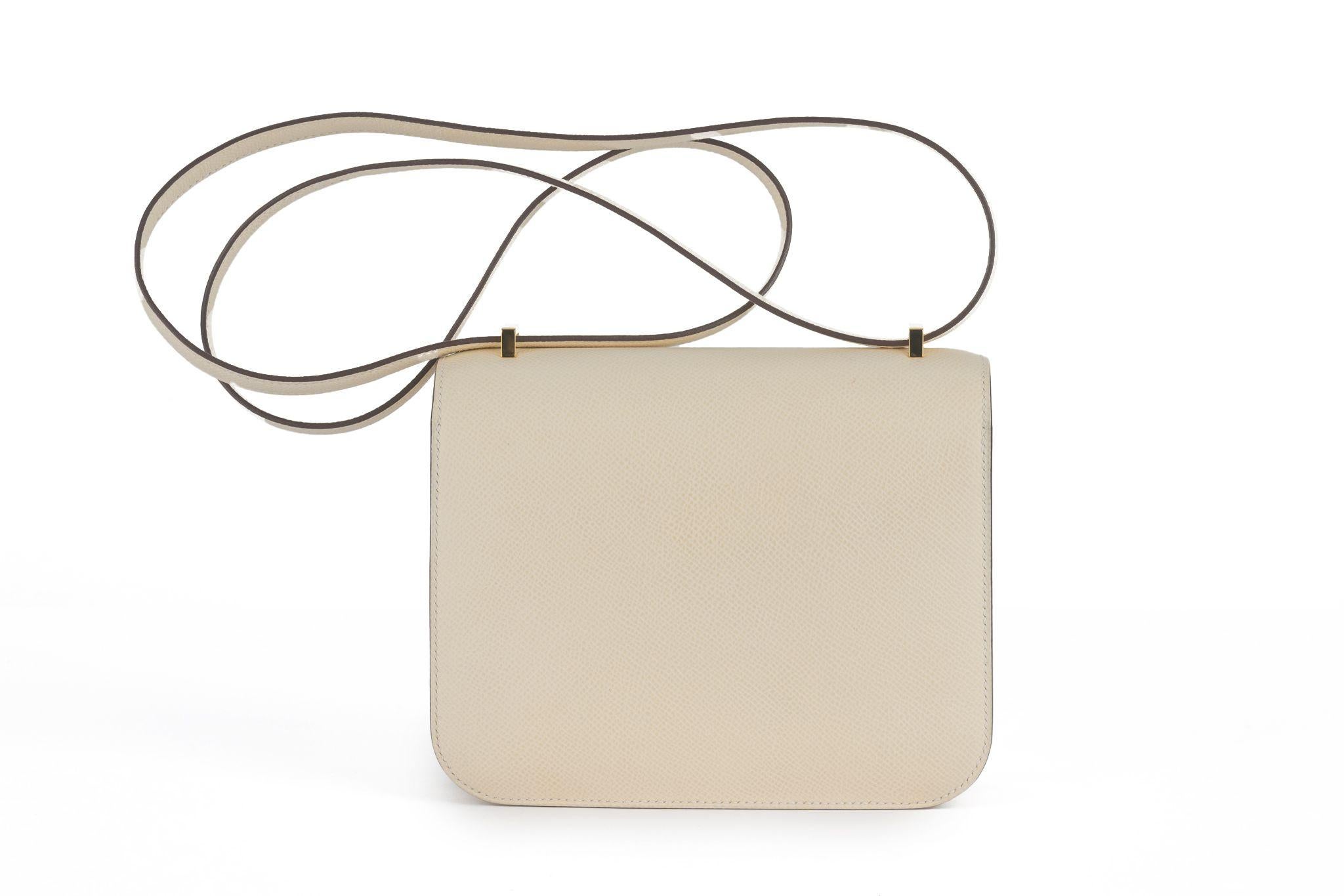 Women's Hermès Mini Constance 18cm Craie Epsom Gold Hardware For Sale