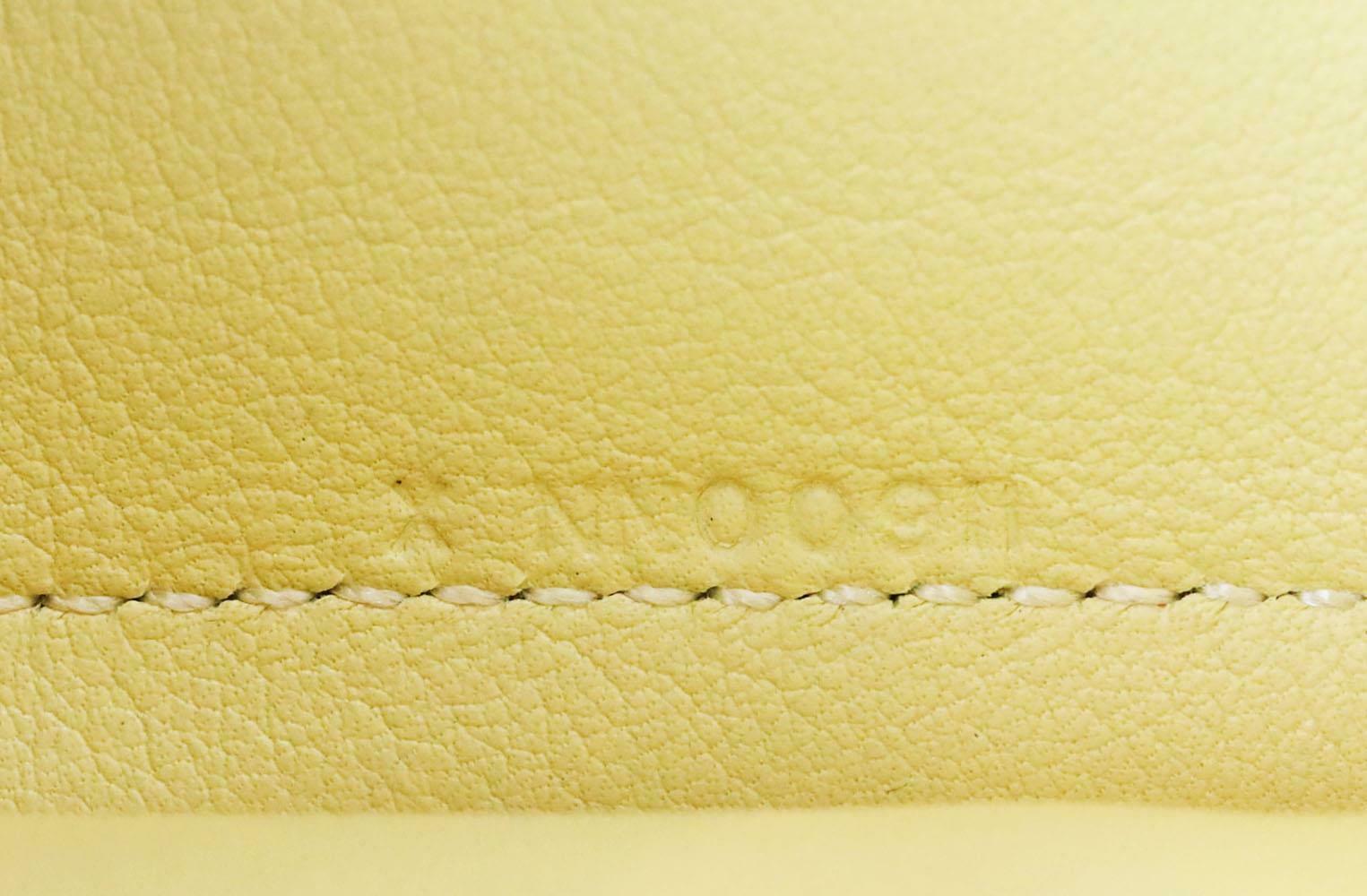 Sac à bandoulière en cuir de veau Hermès Mini Convoyeur Swift 5