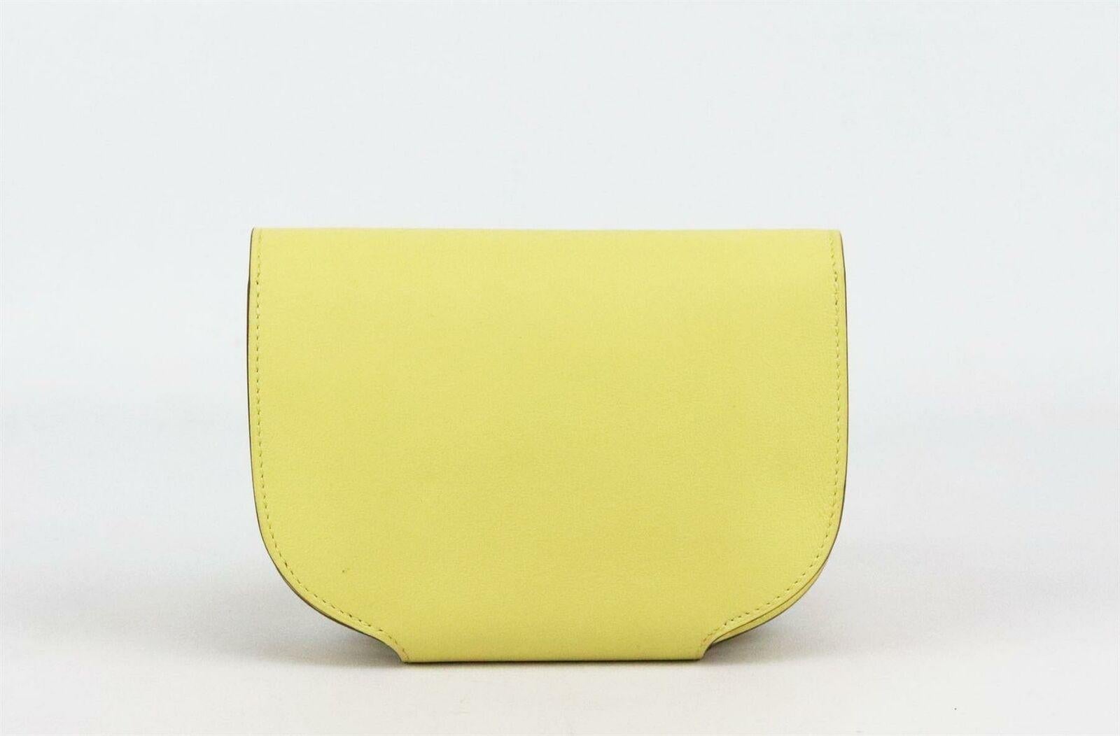 Jaune Sac à bandoulière en cuir de veau Hermès Mini Convoyeur Swift