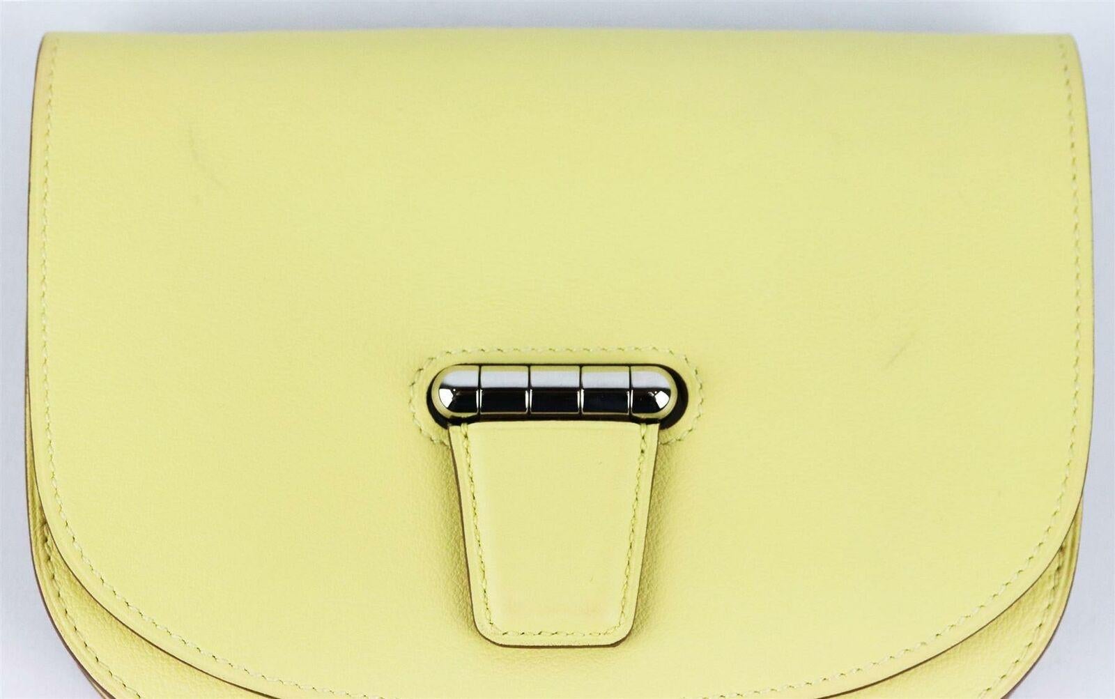 Sac à bandoulière en cuir de veau Hermès Mini Convoyeur Swift 2