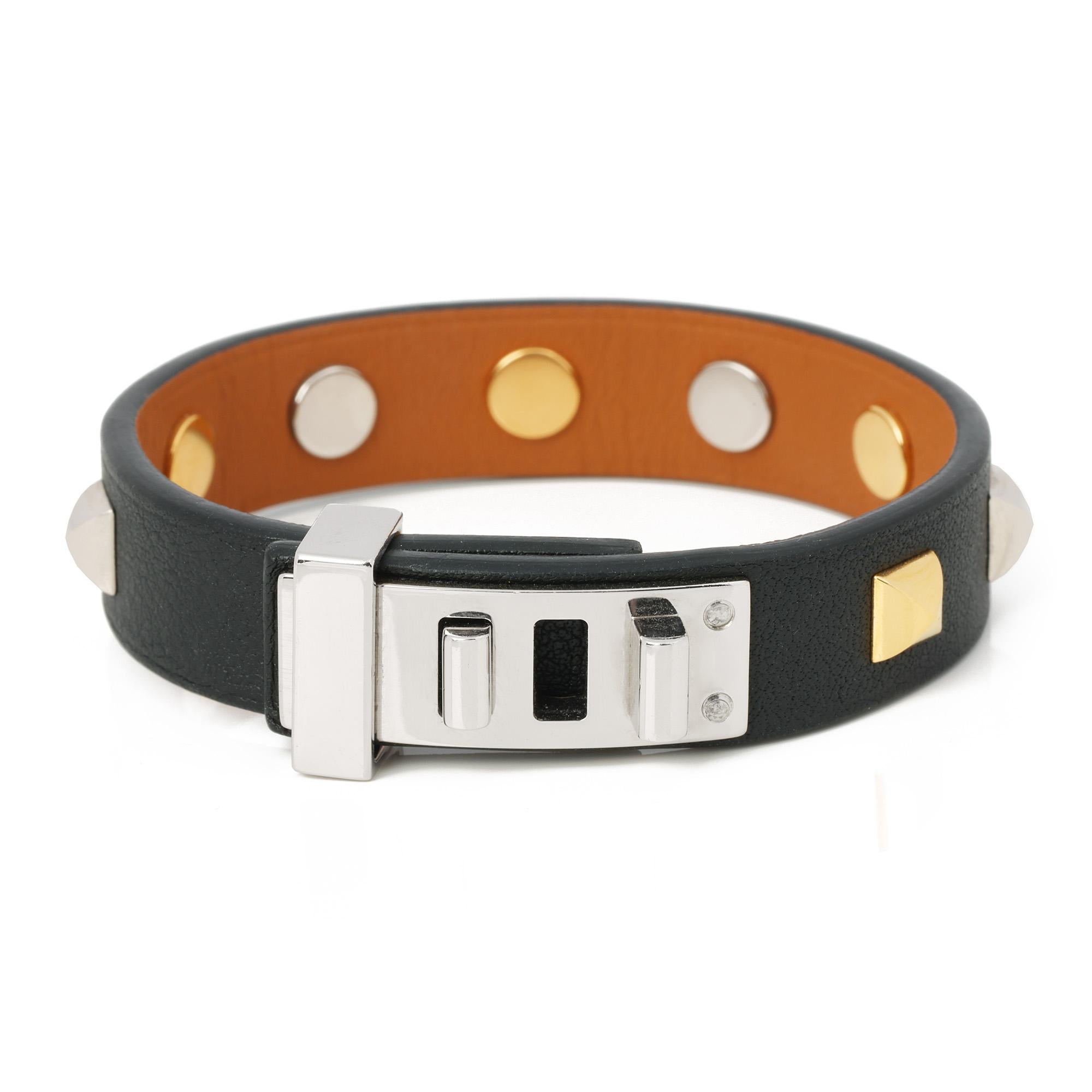 Hermès MINI DOG CLOUS CARRES BRACELET

ITEM CONDITION	Excellent
XUPES REFERENCE	AAJ013
MANUFACTURER	Hermès
ACCOMPANIED BY	Hermes pouch and box
BRACELET WIDTH	12mm
BRACELET LENGTH	max 14.5cm internal circumference
TOTAL WEIGHT	14g