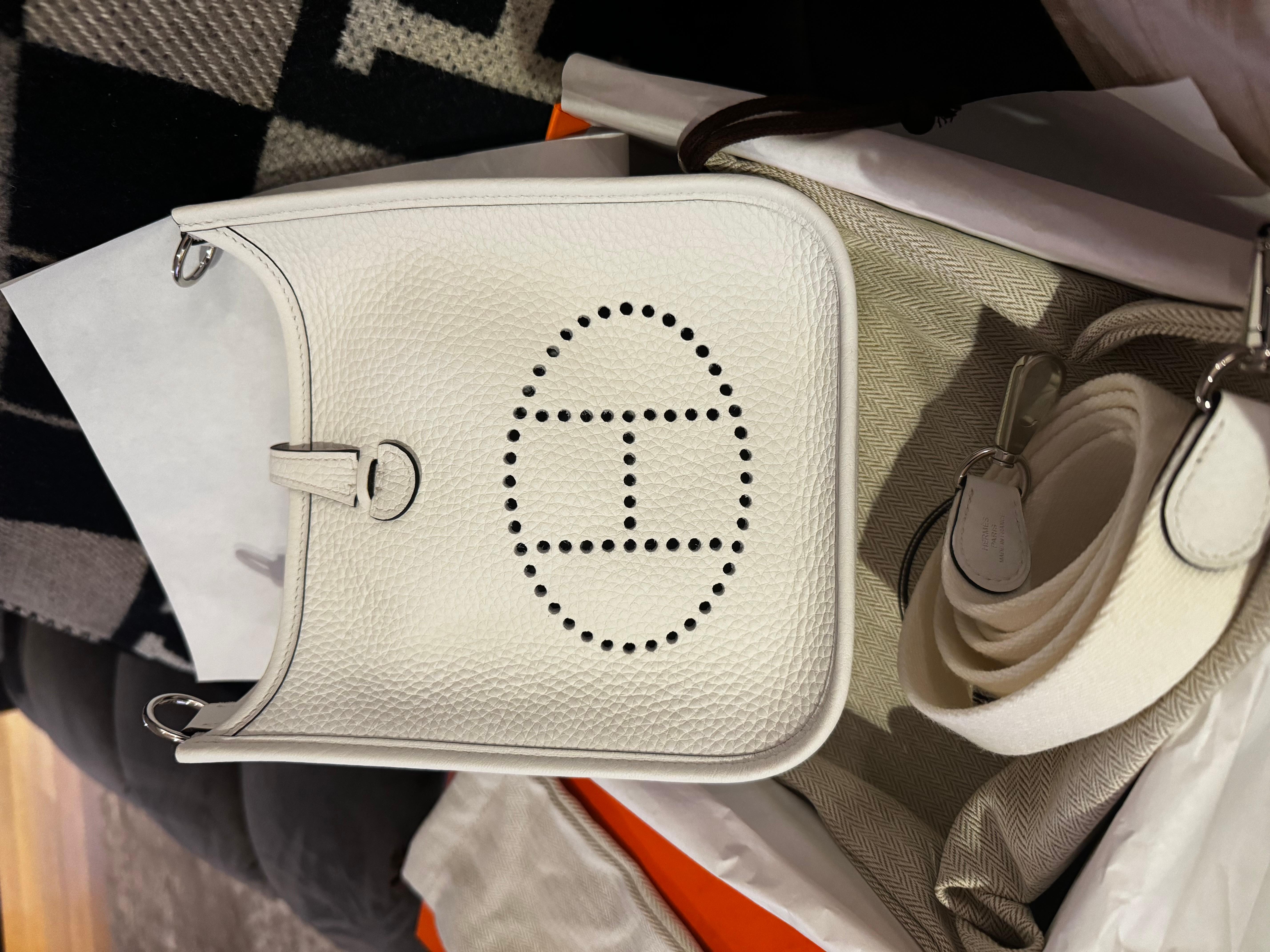 Hermes mini Evelyne bag 18 white  In New Condition For Sale In London, England