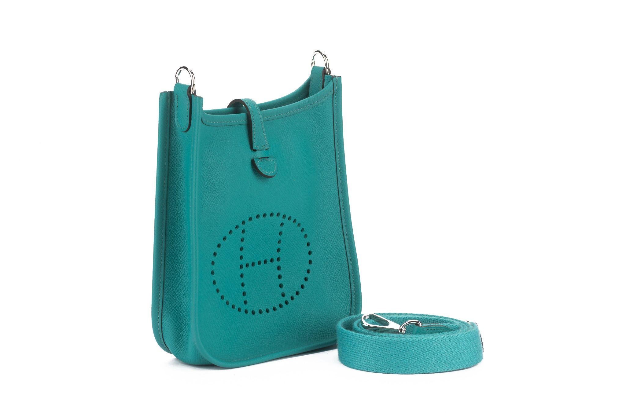 Hermès Mini Evelyne Blue Paon Epsom In New Condition In West Hollywood, CA