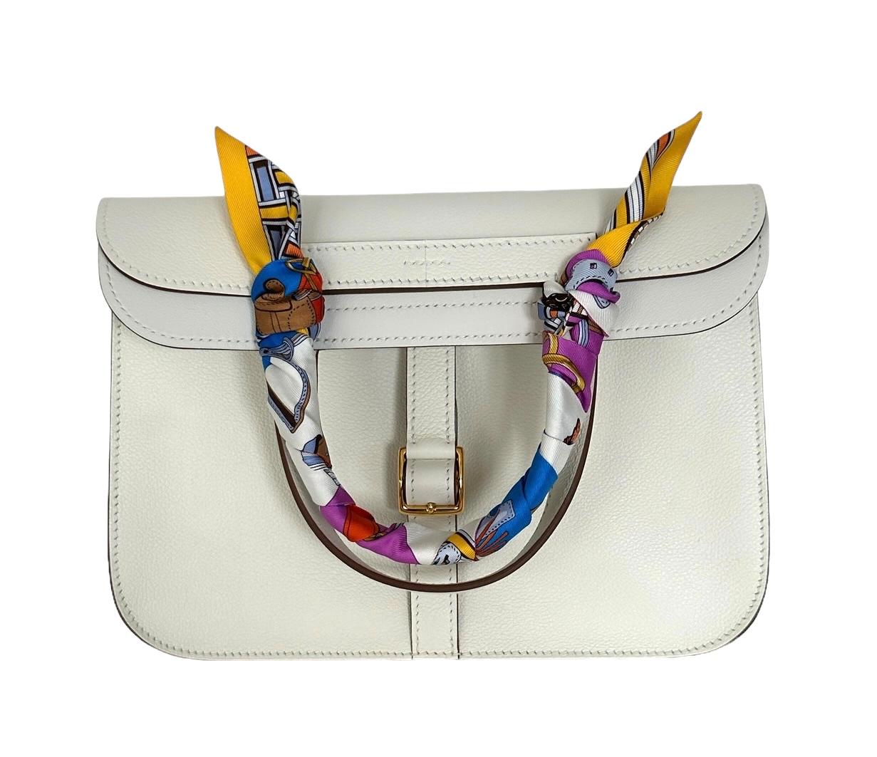 Hermes Halzan 25 Bag White w Gold Hardware In New Condition For Sale In West Chester, PA