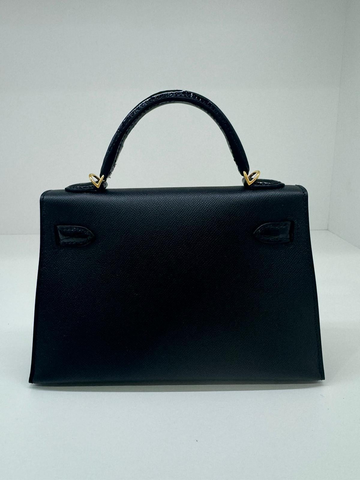 Hermes Mini Kelly 20 Black Touch with Alligator GHW In Excellent Condition For Sale In Double Bay, AU