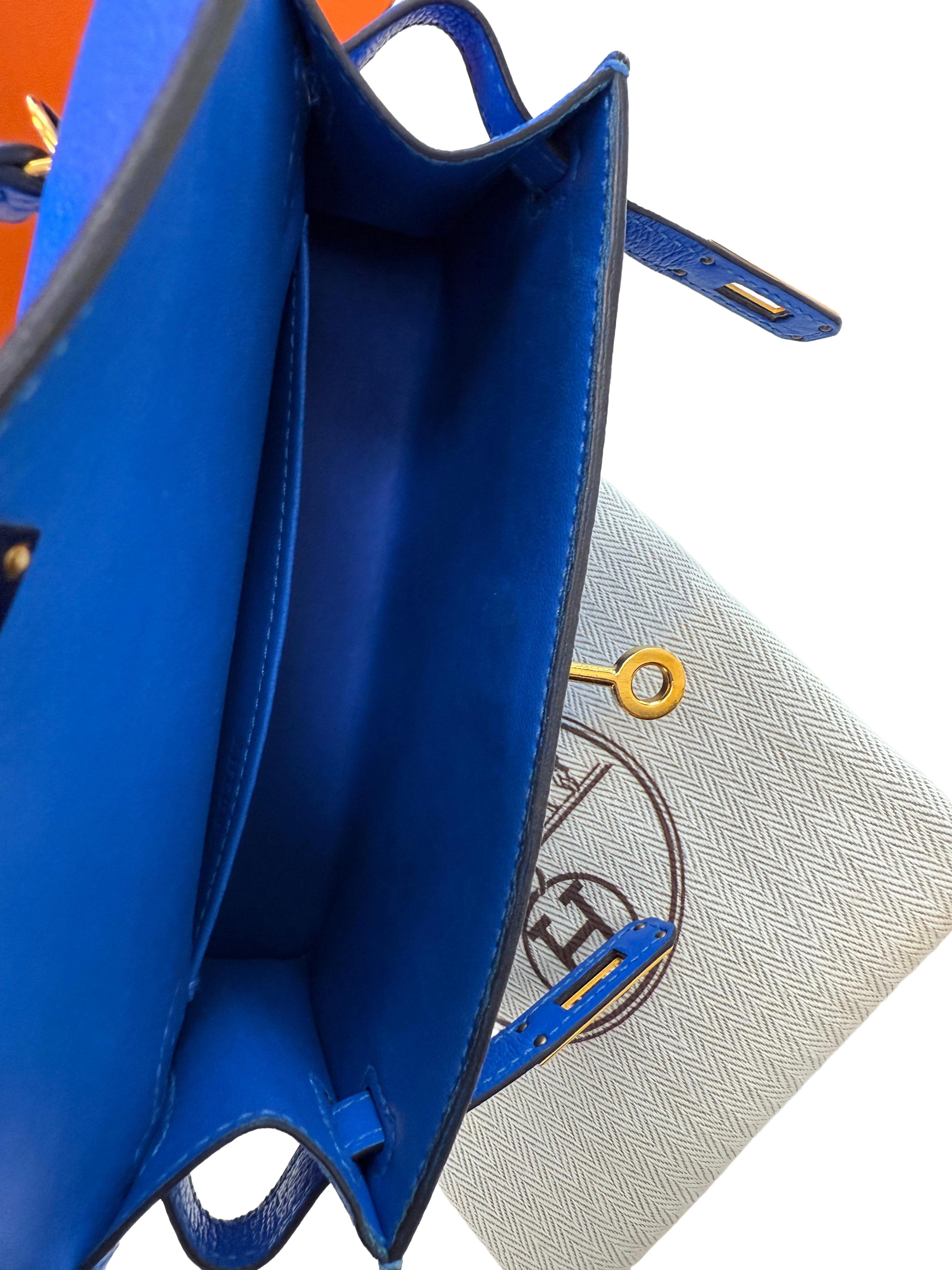 Hermes Mini Kelly 20 Blau Hydra Chèvre Leder Gold Hardware Handtasche im Angebot 6