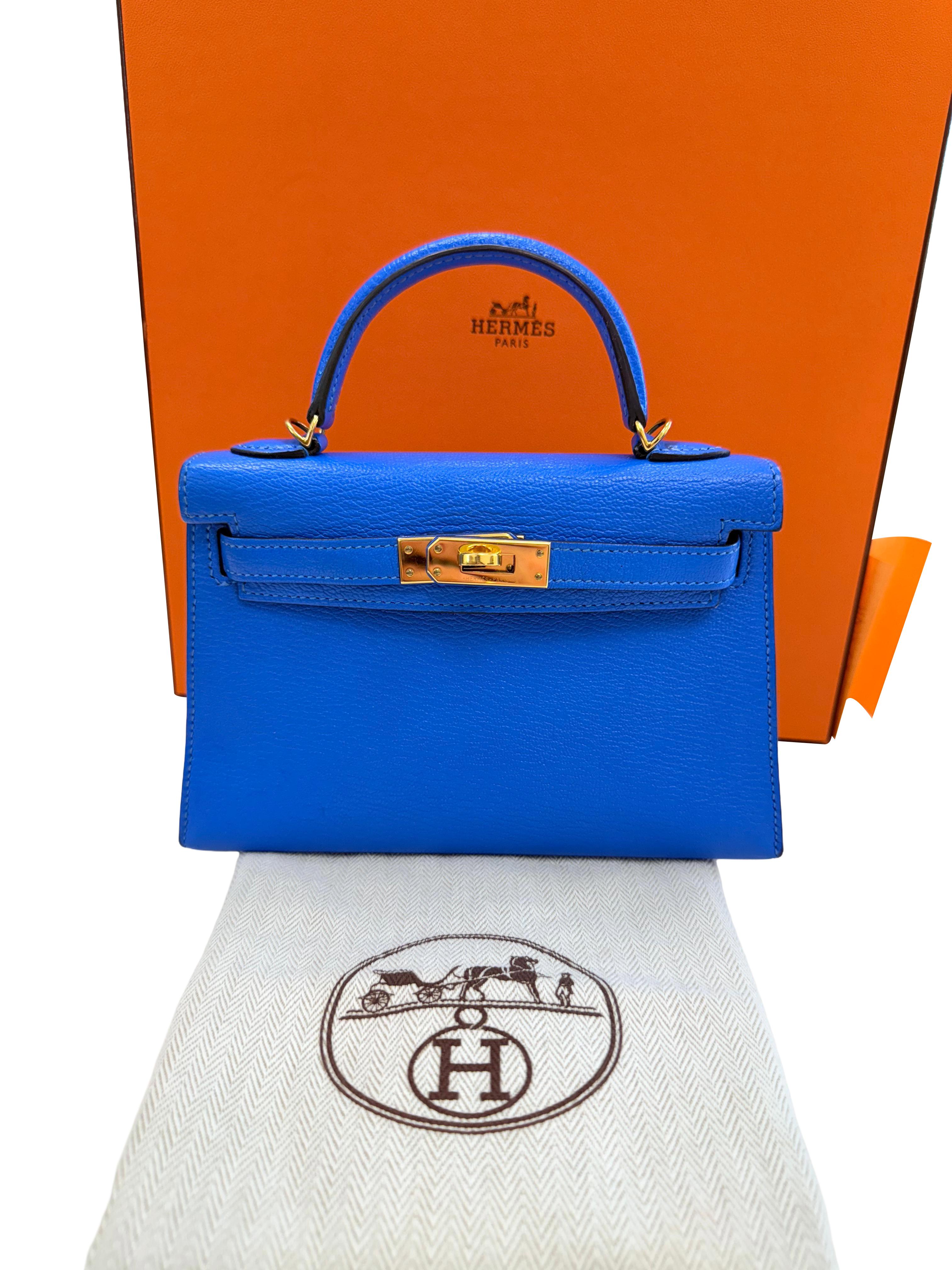 Hermes Mini Kelly 20 Blau Hydra Chèvre Leder Gold Hardware Handtasche im Zustand „Hervorragend“ im Angebot in Aventura, FL