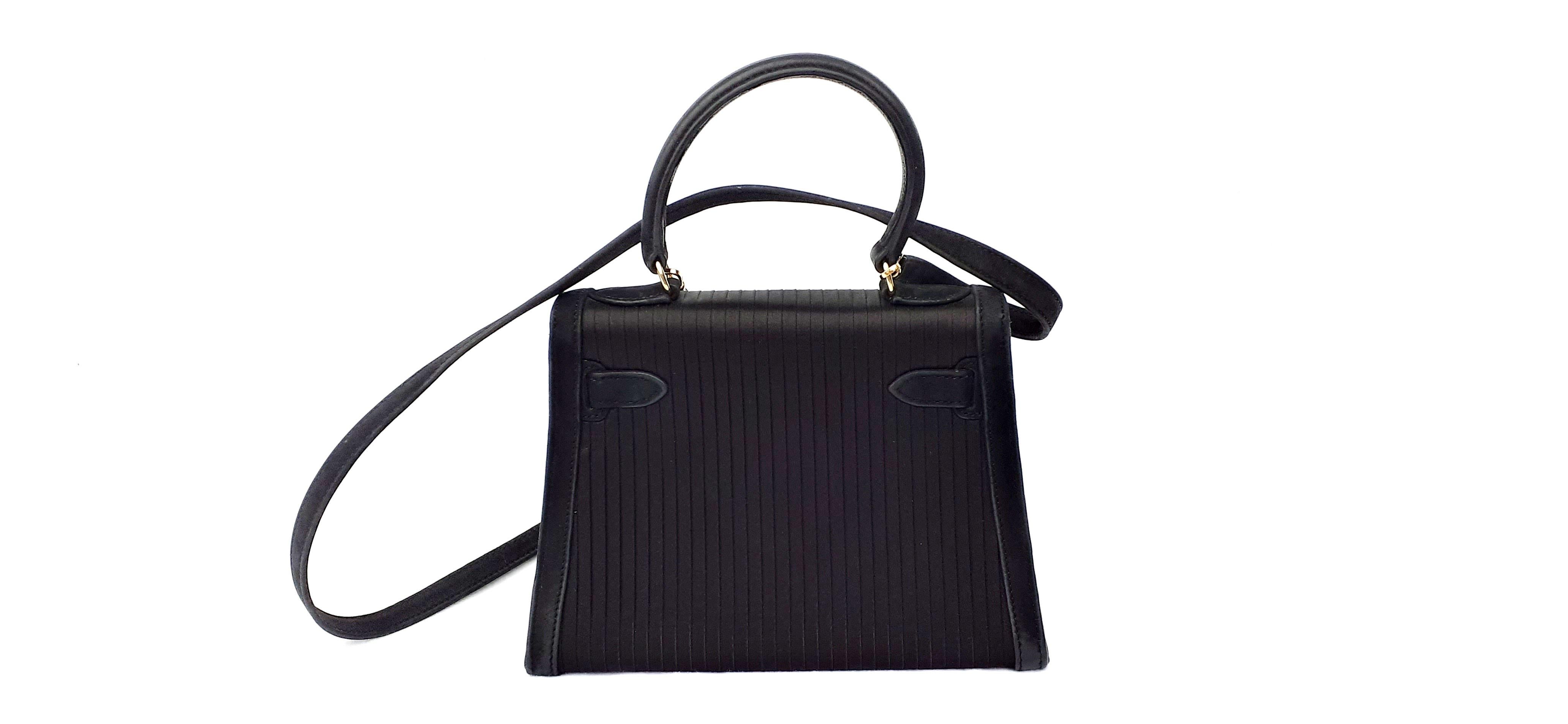 Noir Hermès Mini Kelly 20 cm Sellier Sac Satin Doblis Cuir Or Hdw en vente