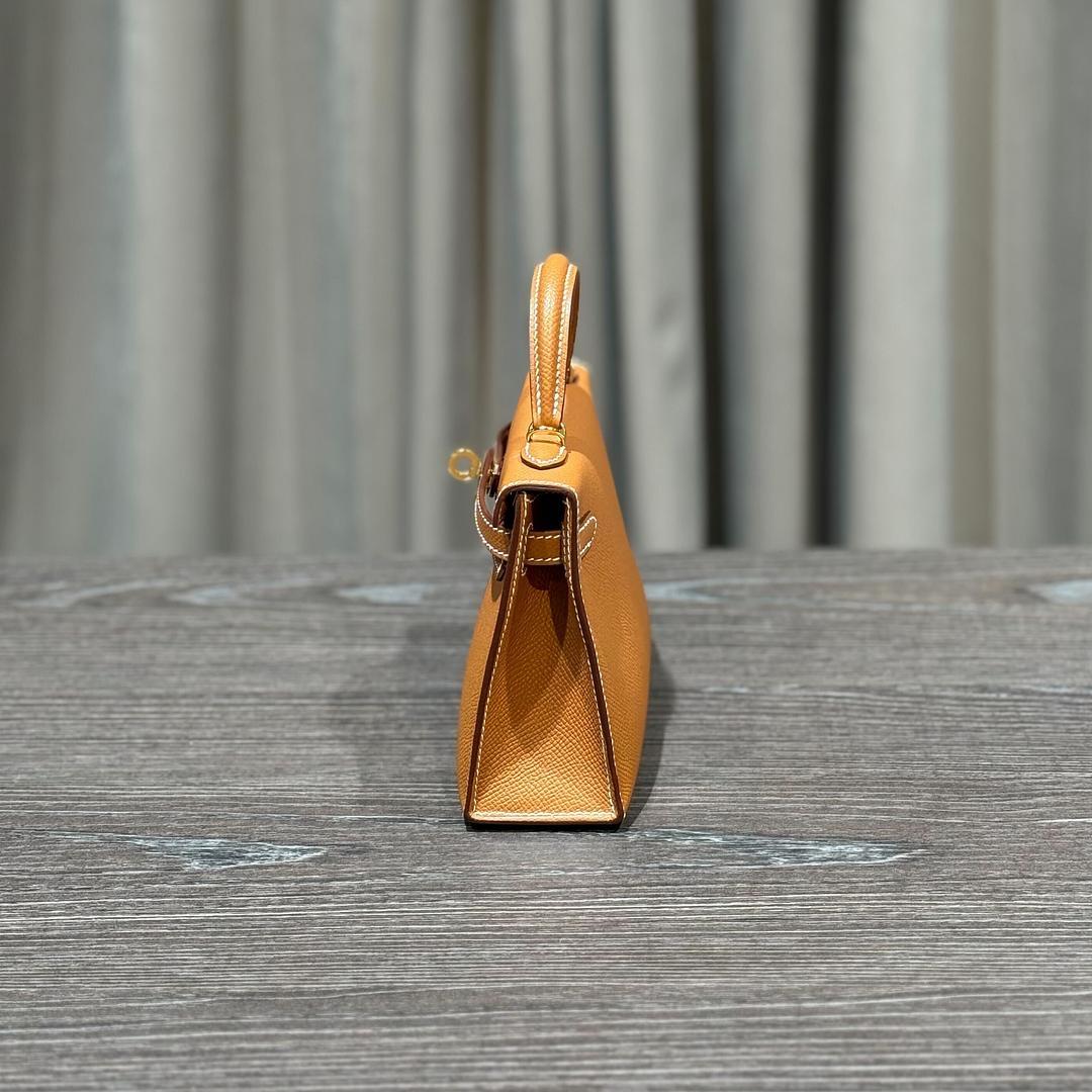 Hermès Gold Mini Kelly 20 Epsom Gold Hardware In New Condition For Sale In New York, NY