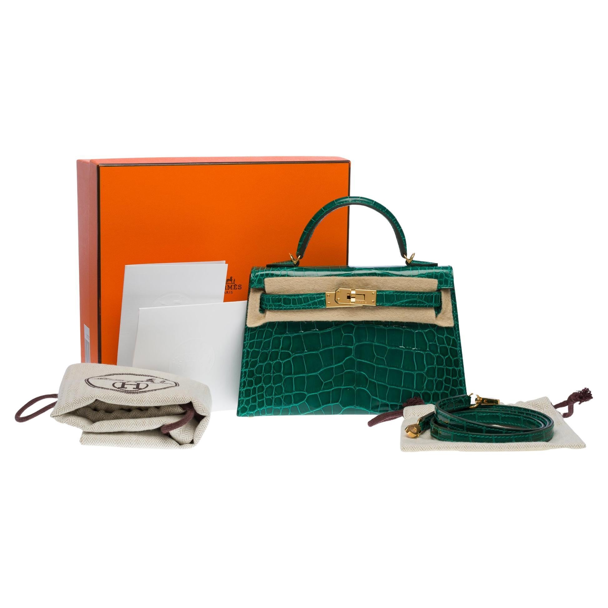 Hermès Mini Kelly 20 (Horseshoe) handbag strap in esmerald green alligator,  GHW For Sale at 1stDibs