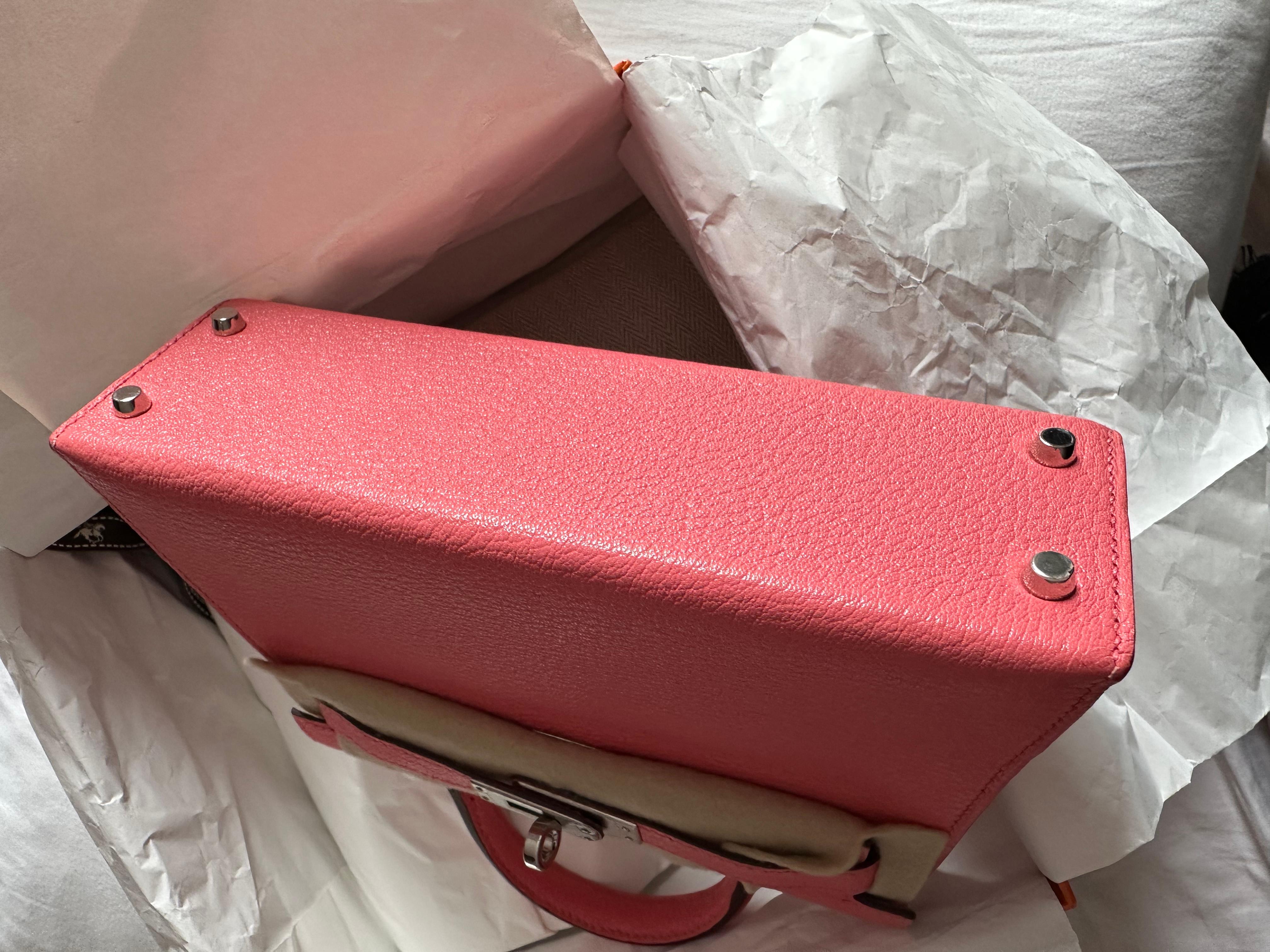 Hermes Mini Kelly 20 Rose d’ete Chevre bag In Excellent Condition In London, England