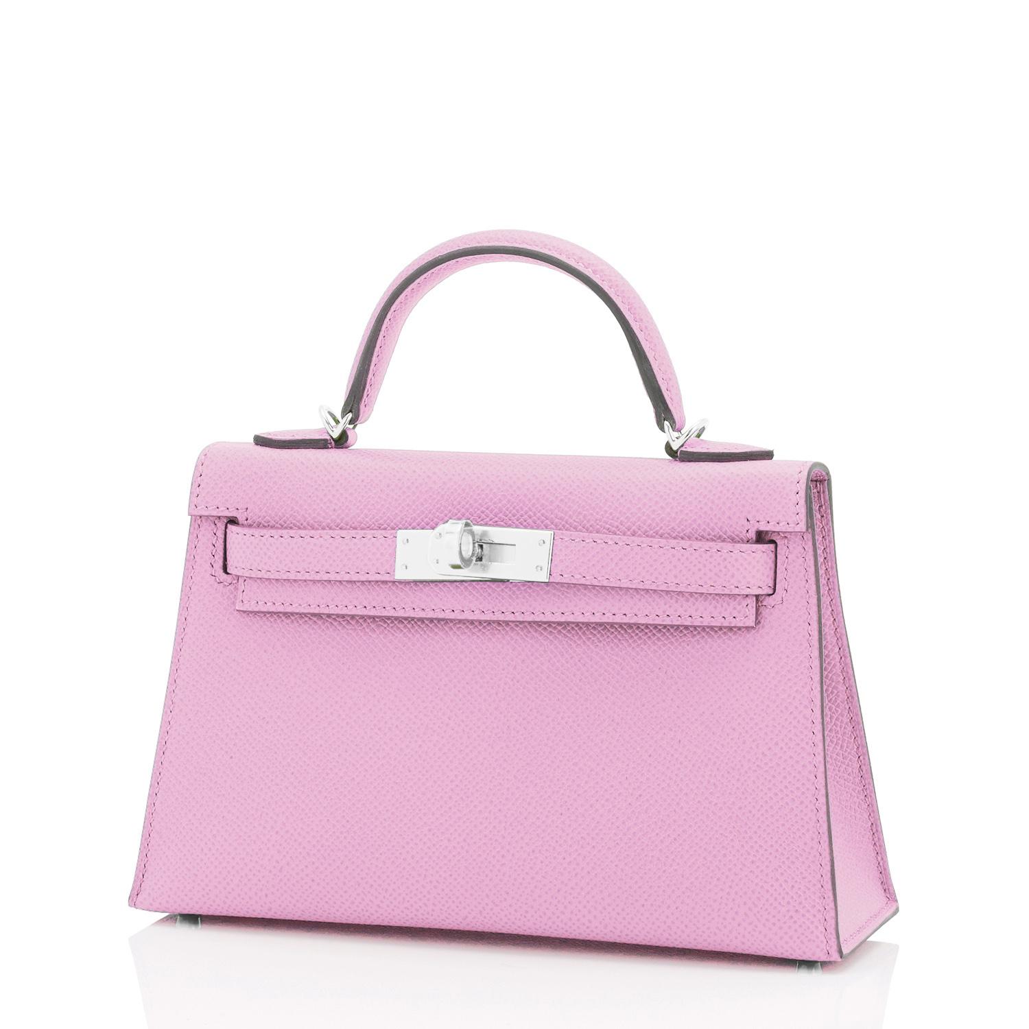 Chicjoy is pleased to present this stunning Hermes Mini Kelly 20cm in Mauve VIP Epsom Shoulder Bag, U Stamp, 2022
Just purchased from Hermes store; bag bears new 2022 U Stamp.
Brand New in Box.  Store Fresh. Pristine Condition (with plastic on