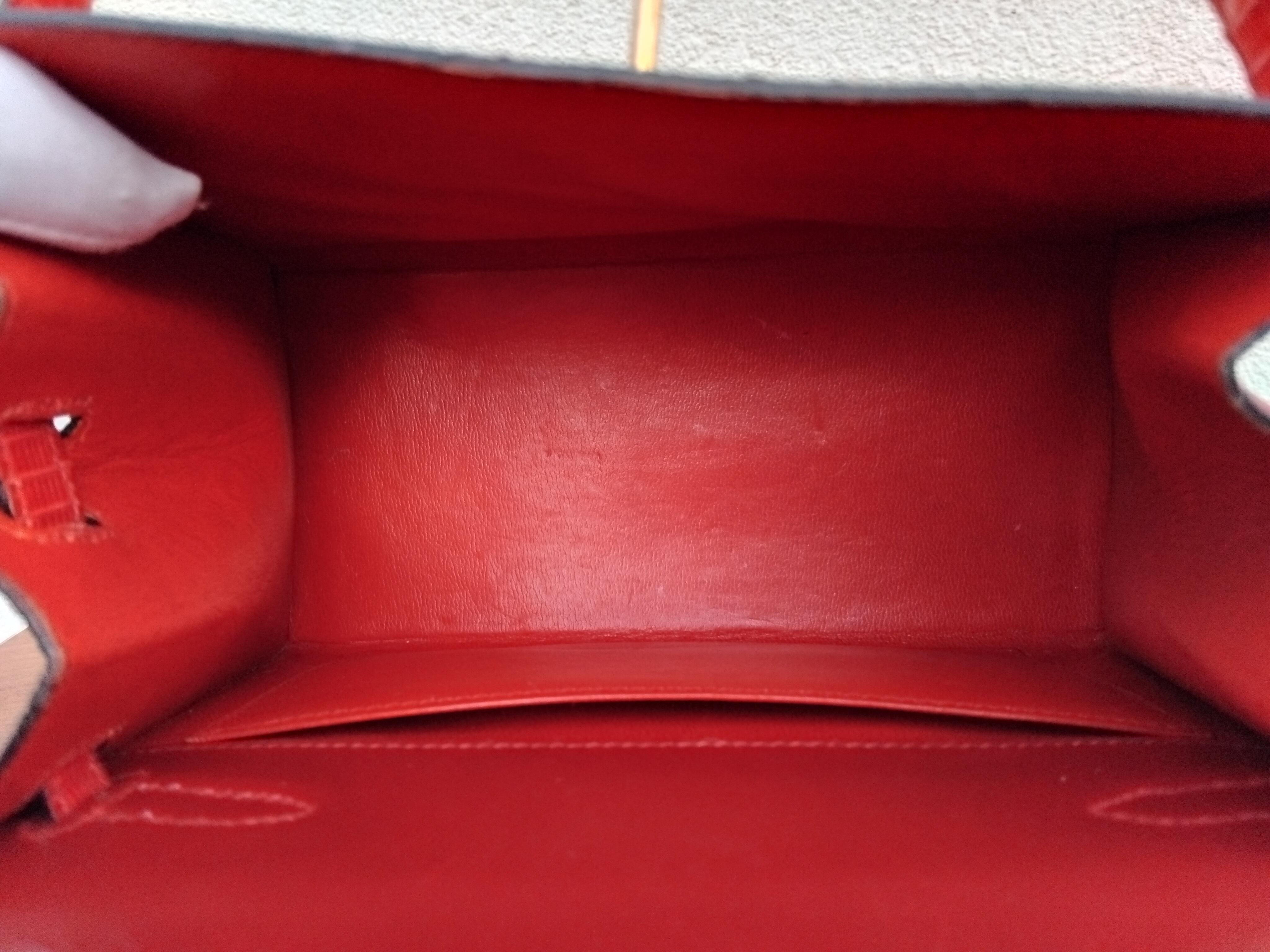 Hermès Mini Kelly 20cm Sellier Bag Shiny Red Lizard Gold Hdw Vintage en vente 14