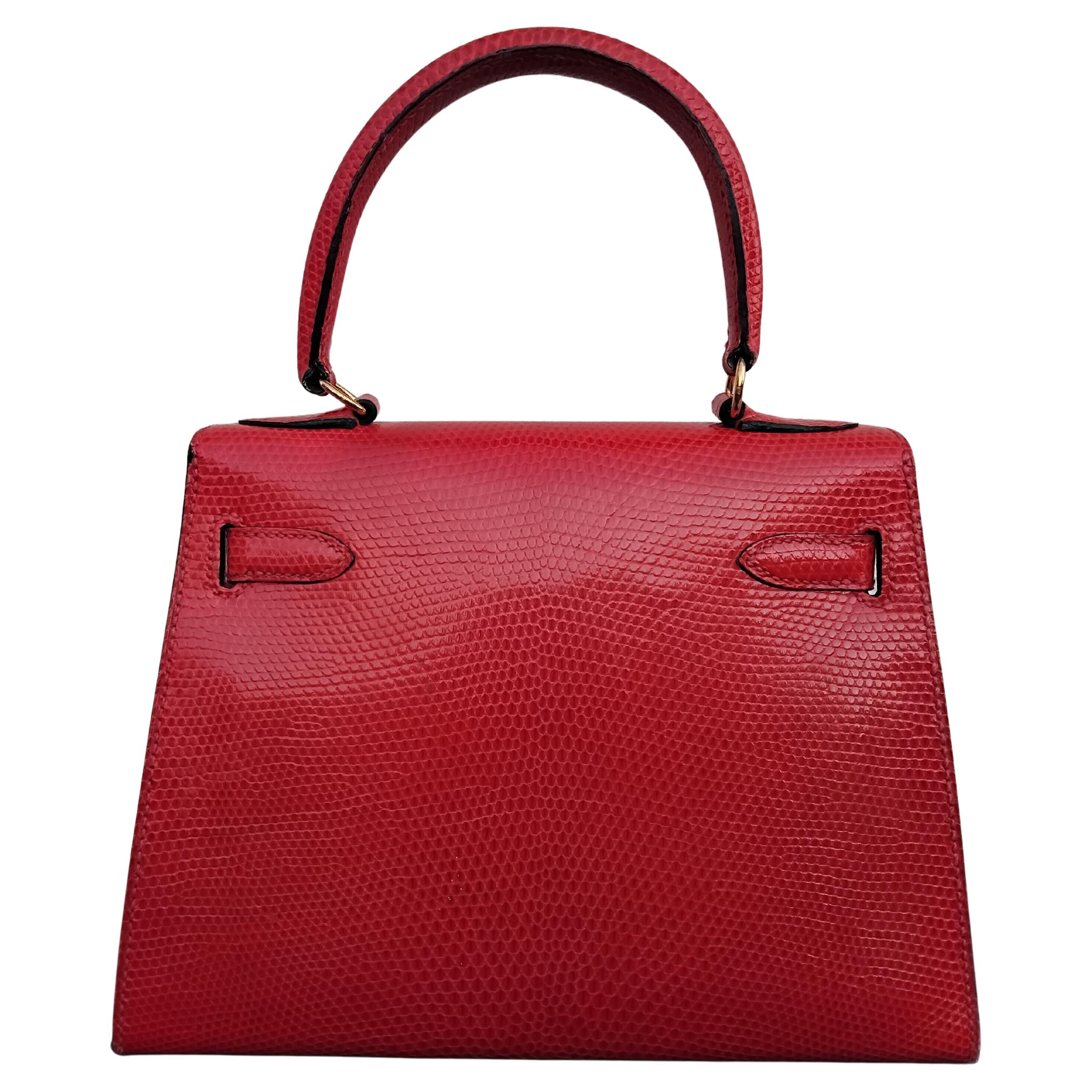 Hermès Mini Kelly 20cm Sellier Bag Shiny Red Lizard Gold Hdw Vintage Pour femmes en vente