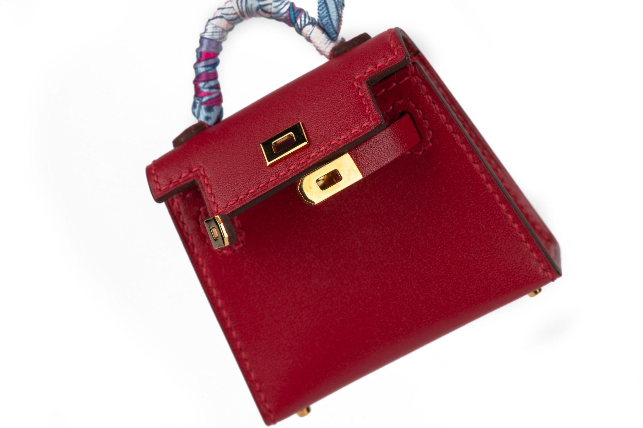 Hermès Mini Kelly Bag Charm Silk Strap In Excellent Condition For Sale In West Hollywood, CA