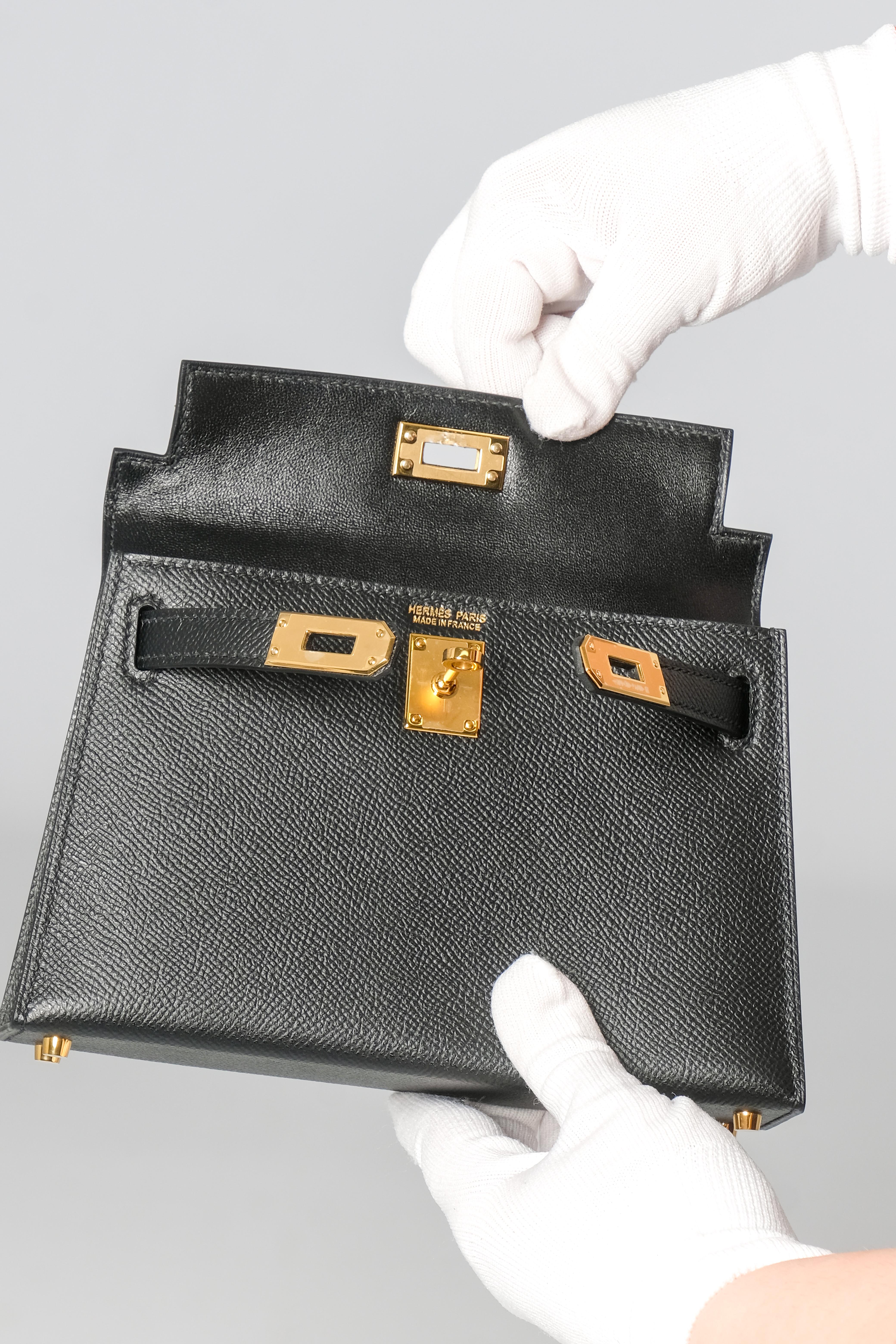 Hermes Mini Kelly Bag Noir Epsom with Gold Hardware 3