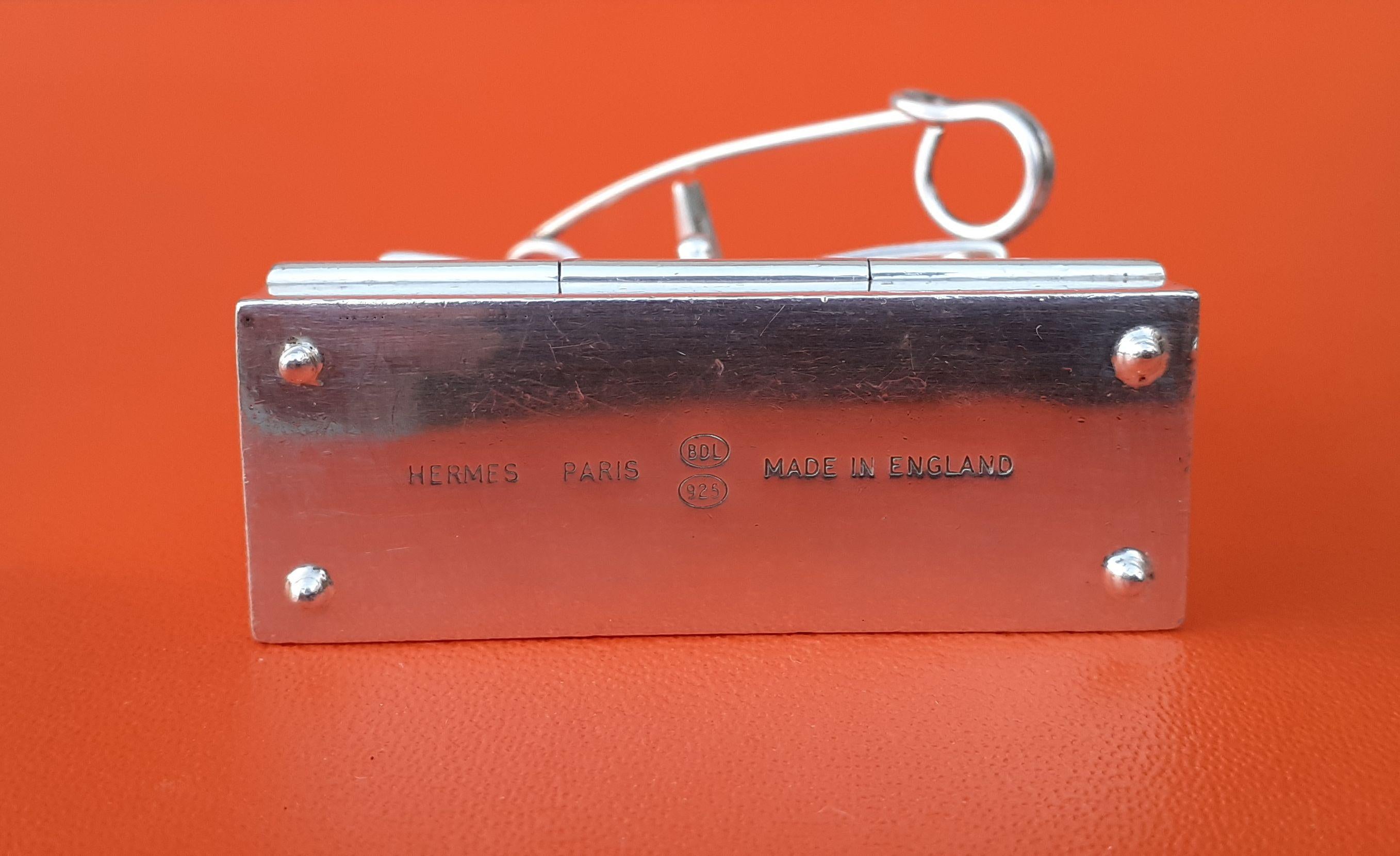 Hermès Mini sac Kelly et son épingle de sécurité en argent sterling, RARE en vente 1