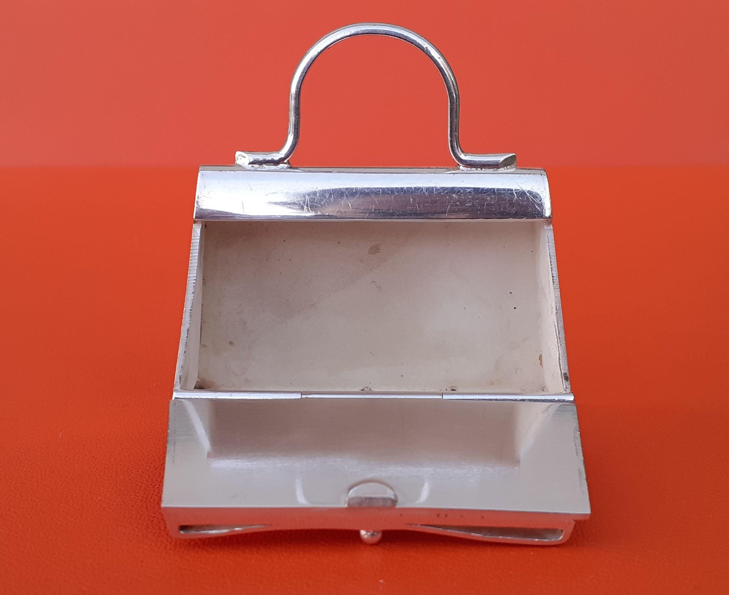 Hermès Mini Kelly Bag Pill Box and its Safety Pin in Sterling Silver RARE For Sale 1