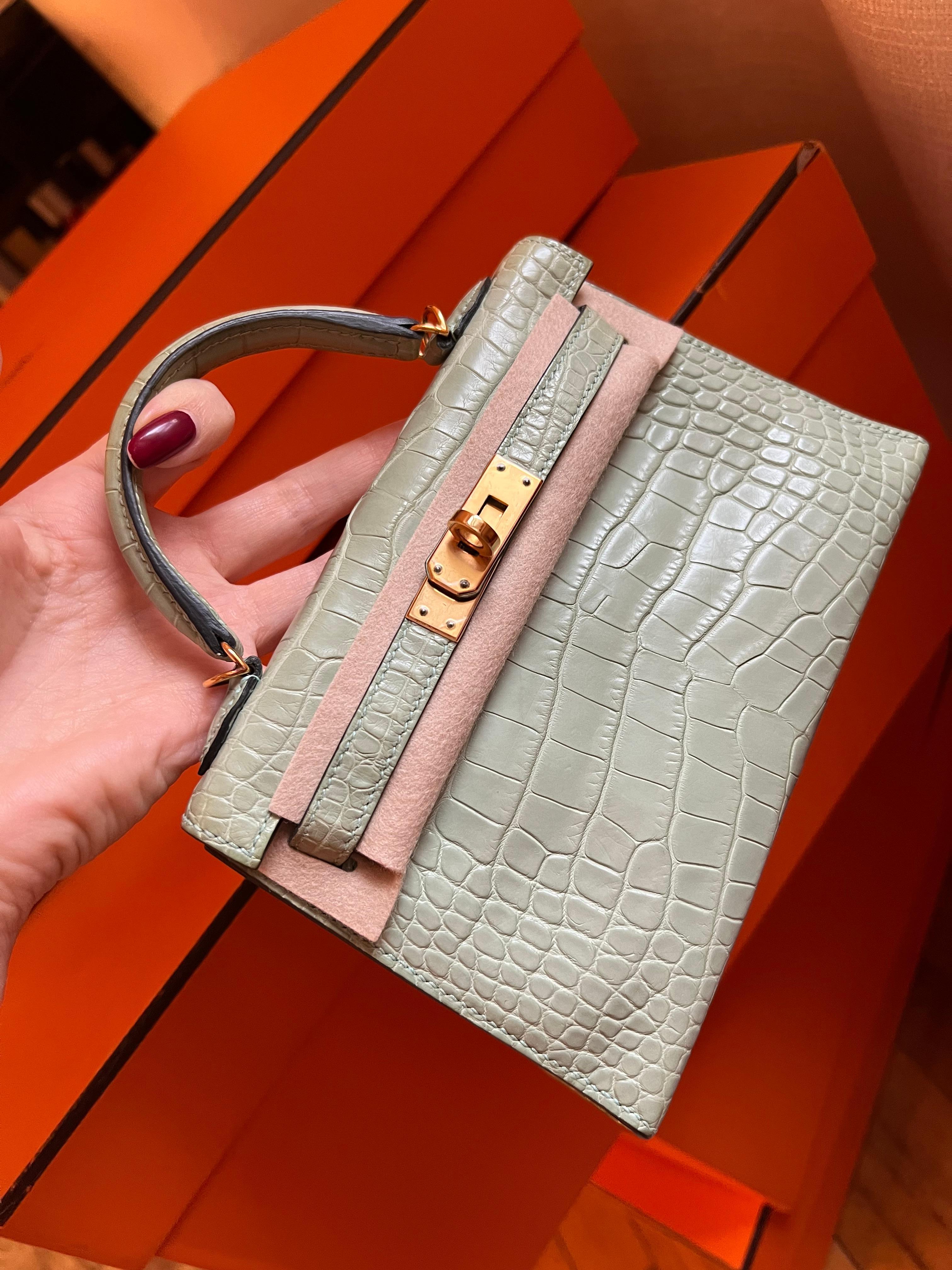 Hermes Mini Kelly II 20 Vert d'eau Borsa in alligatore opaco GHW in vendita 10