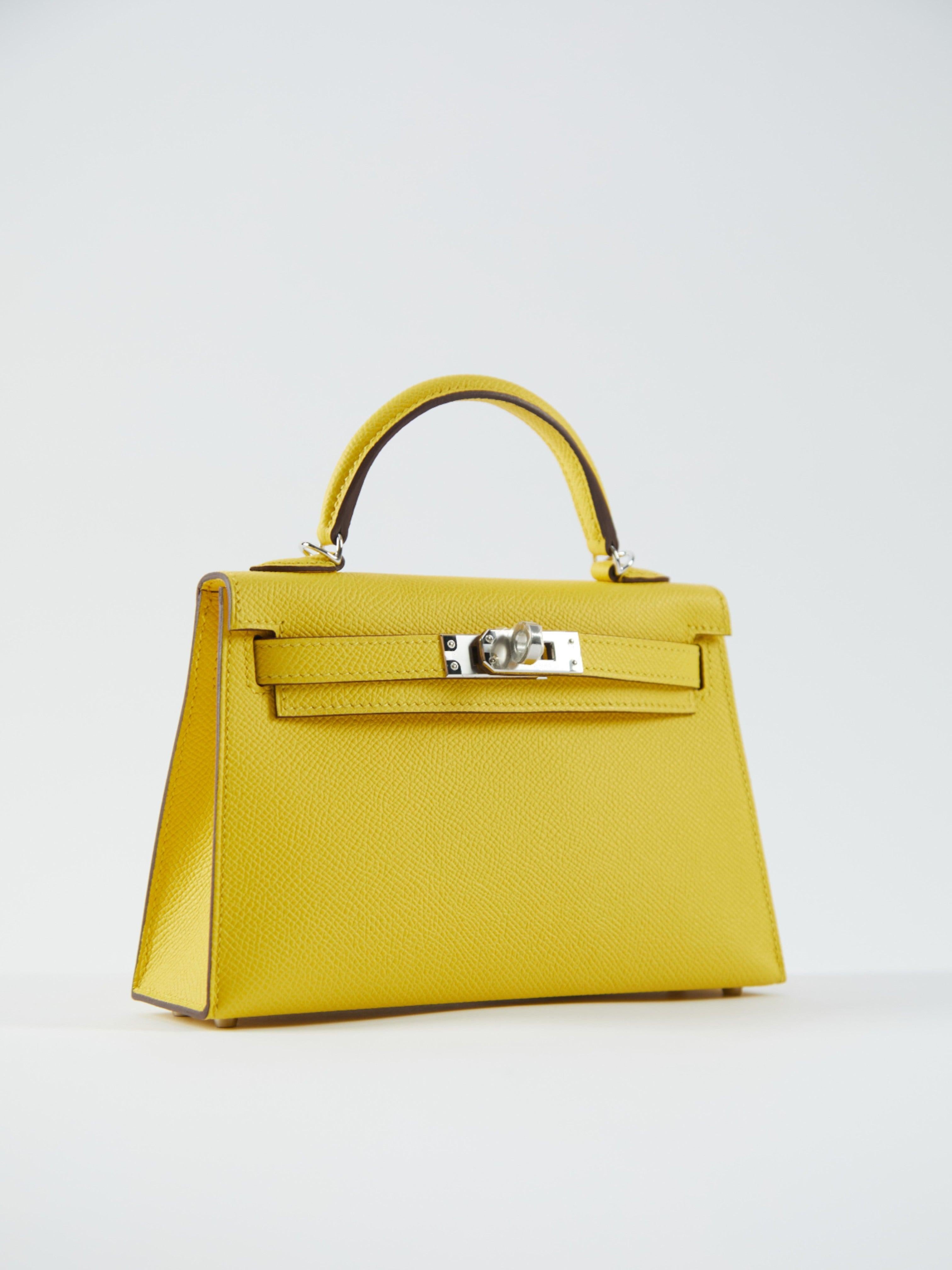 HERMÈS MINI KELLY II 20CM JAUNE DE NAPLES Epsom Leather with Palladium Hardware In Excellent Condition For Sale In London, GB