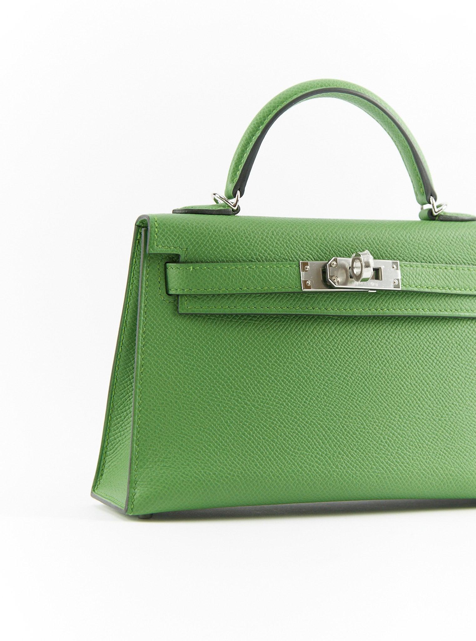 HERMÈS MINI KELLY II 20CM VERT YUCCA Epsom Leather with Palladium Hardware In Excellent Condition For Sale In London, GB
