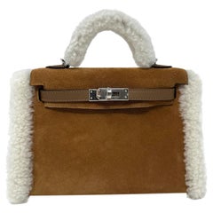 HERMES Mini sac Kelly Plush Chamois Grizzly Suede & Merino Shearling PHW