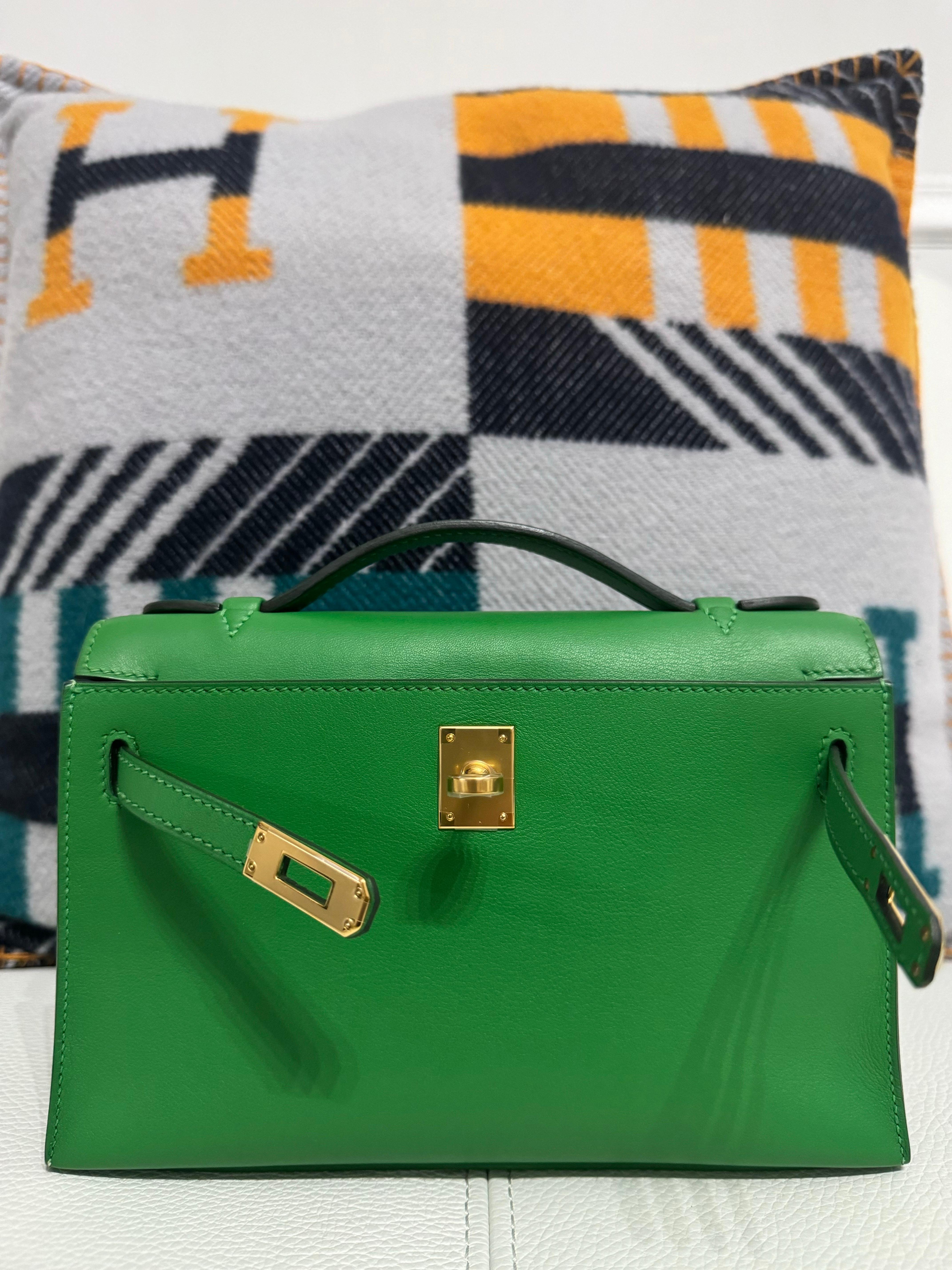 Hermes Mini Kelly Pochette Bamboo Swift Leder ghw für Damen oder Herren
