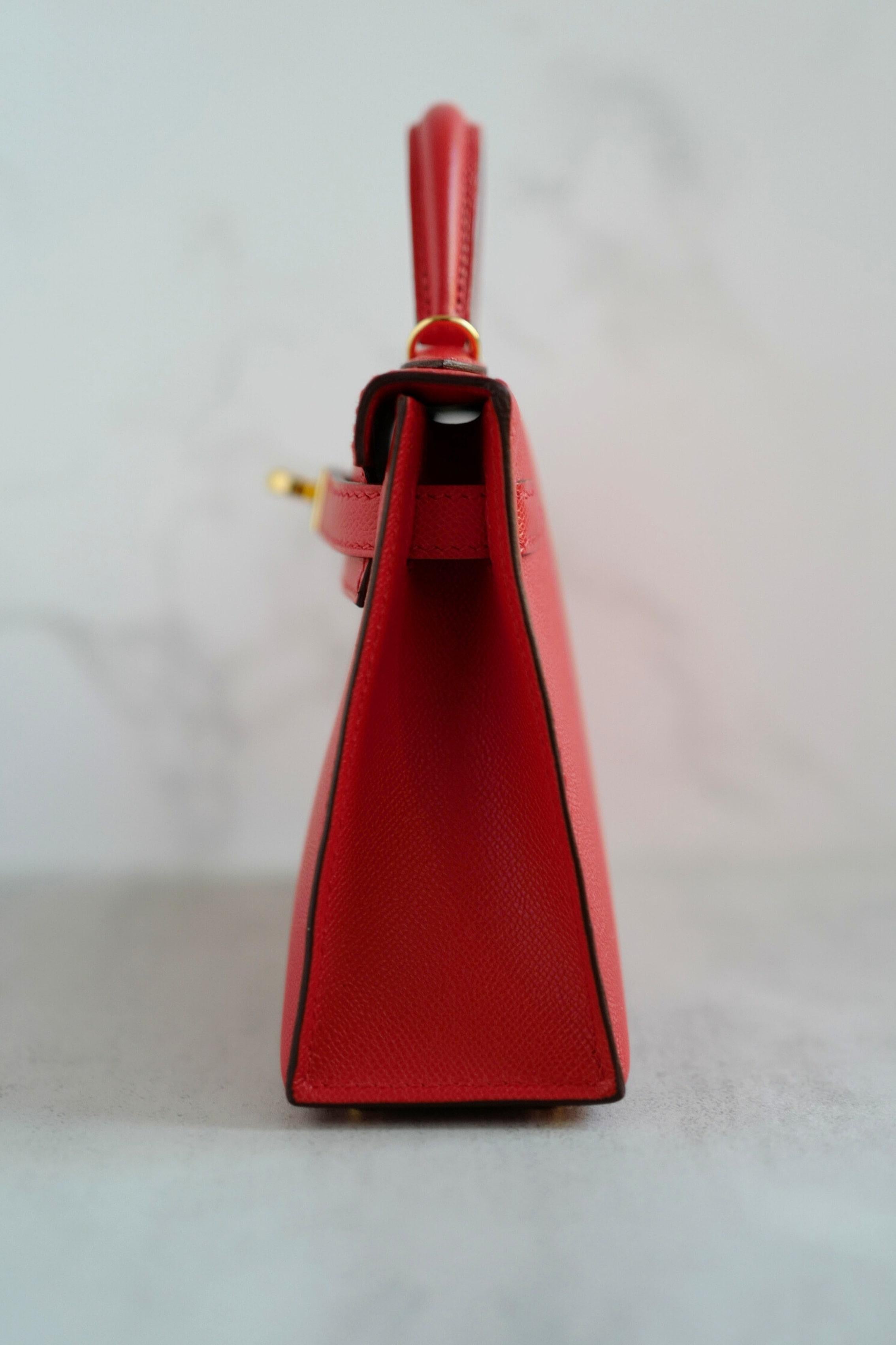 Hermès Mini Kelly Rouge De Coeur Madame Cuir Or Hardware Stamp K Pour femmes en vente