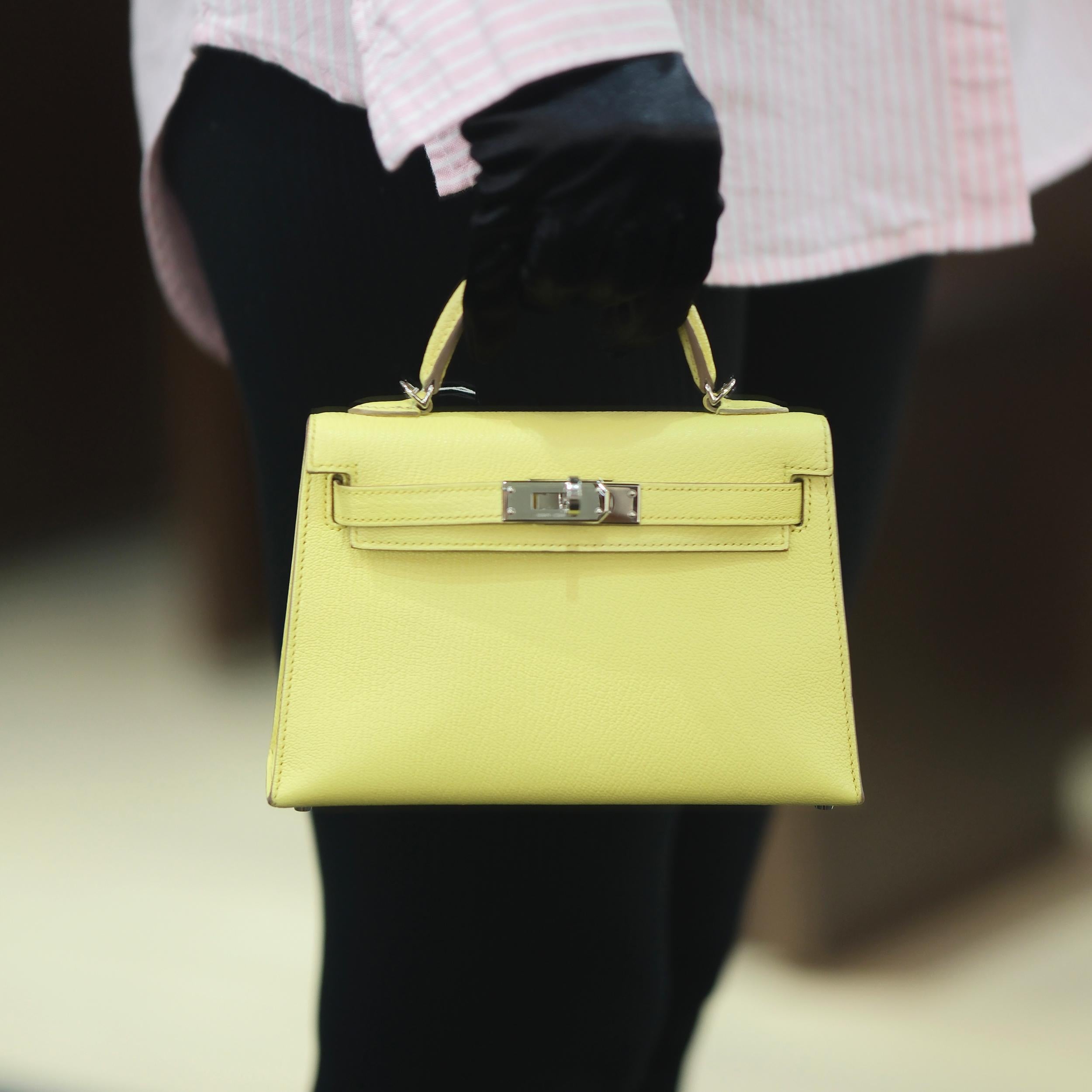 Hermes Mini Kelly Sellier 20 Limoncello Chevre Palladium Hardware 2023 en vente 1