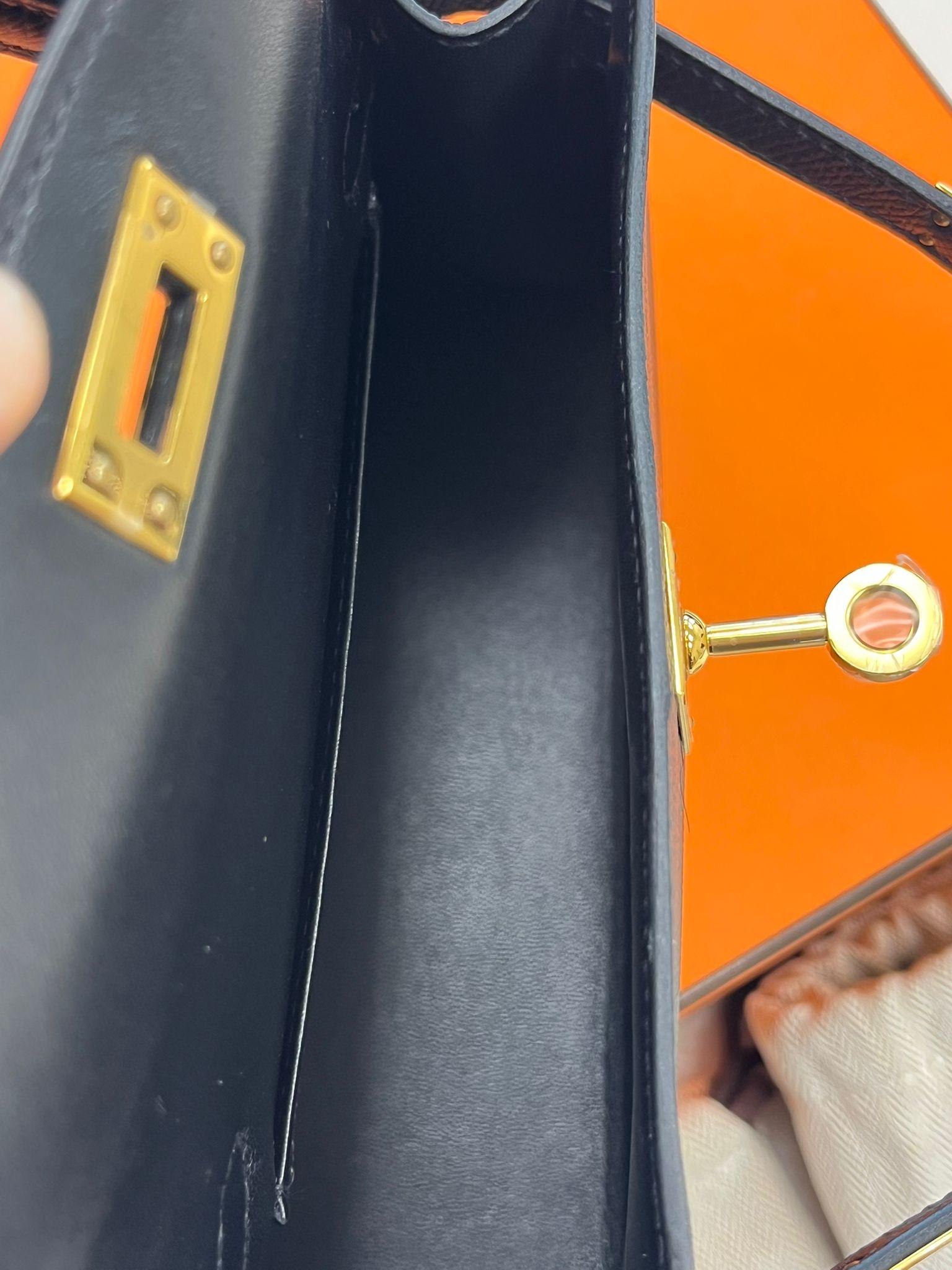Hermès Mini Kelly Sellier 20 Noir Epsom Leder Gold Hardware Handtasche im Angebot 8
