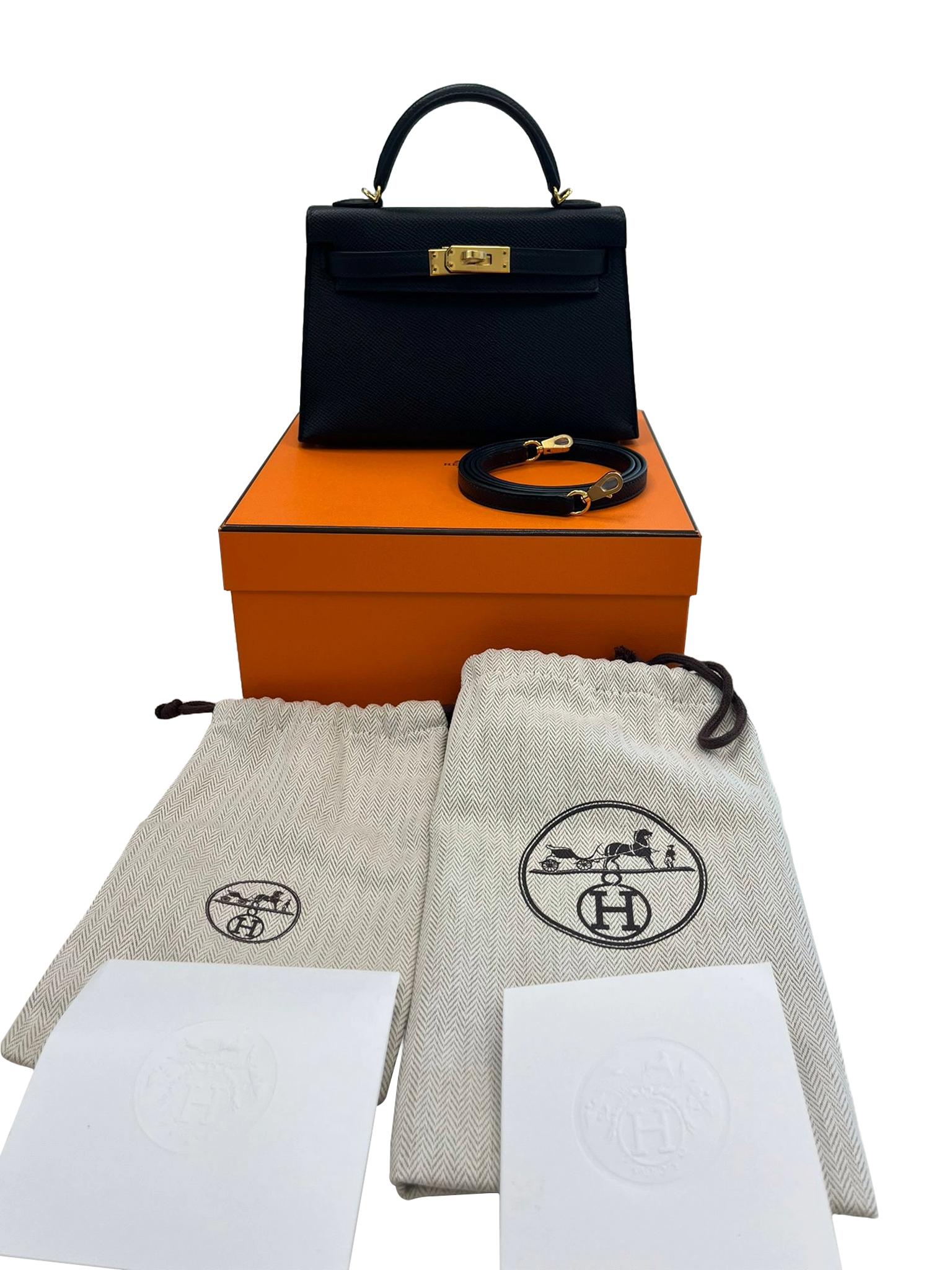 Hermès Mini Kelly Sellier 20 Noir Epsom Leder Gold Hardware Handtasche (Schwarz) im Angebot