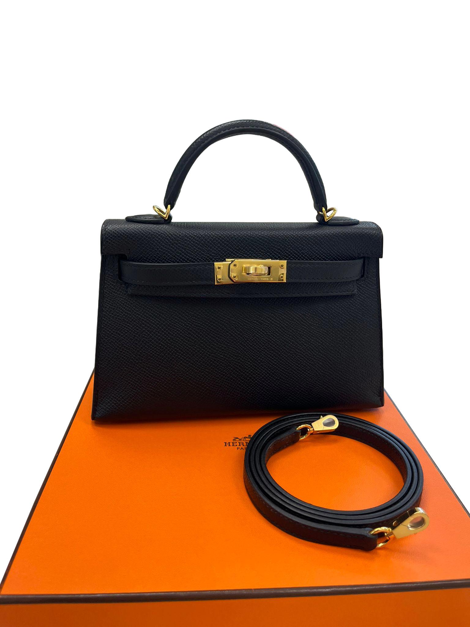 Hermès Mini Kelly Sellier 20 Noir Epsom Leder Gold Hardware Handtasche Damen im Angebot