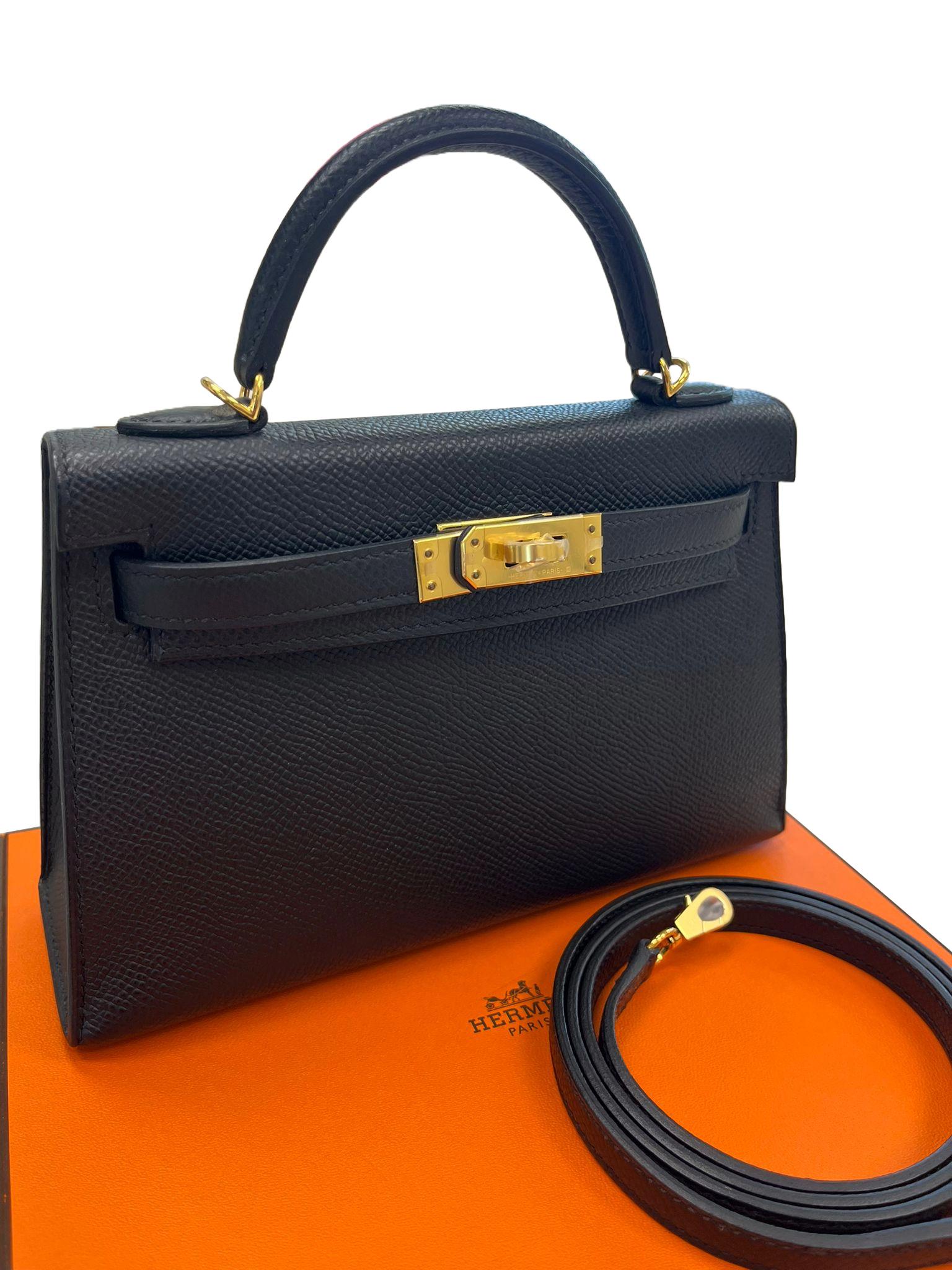 Hermès Mini Kelly Sellier 20 Noir Epsom Leder Gold Hardware Handtasche im Angebot 1
