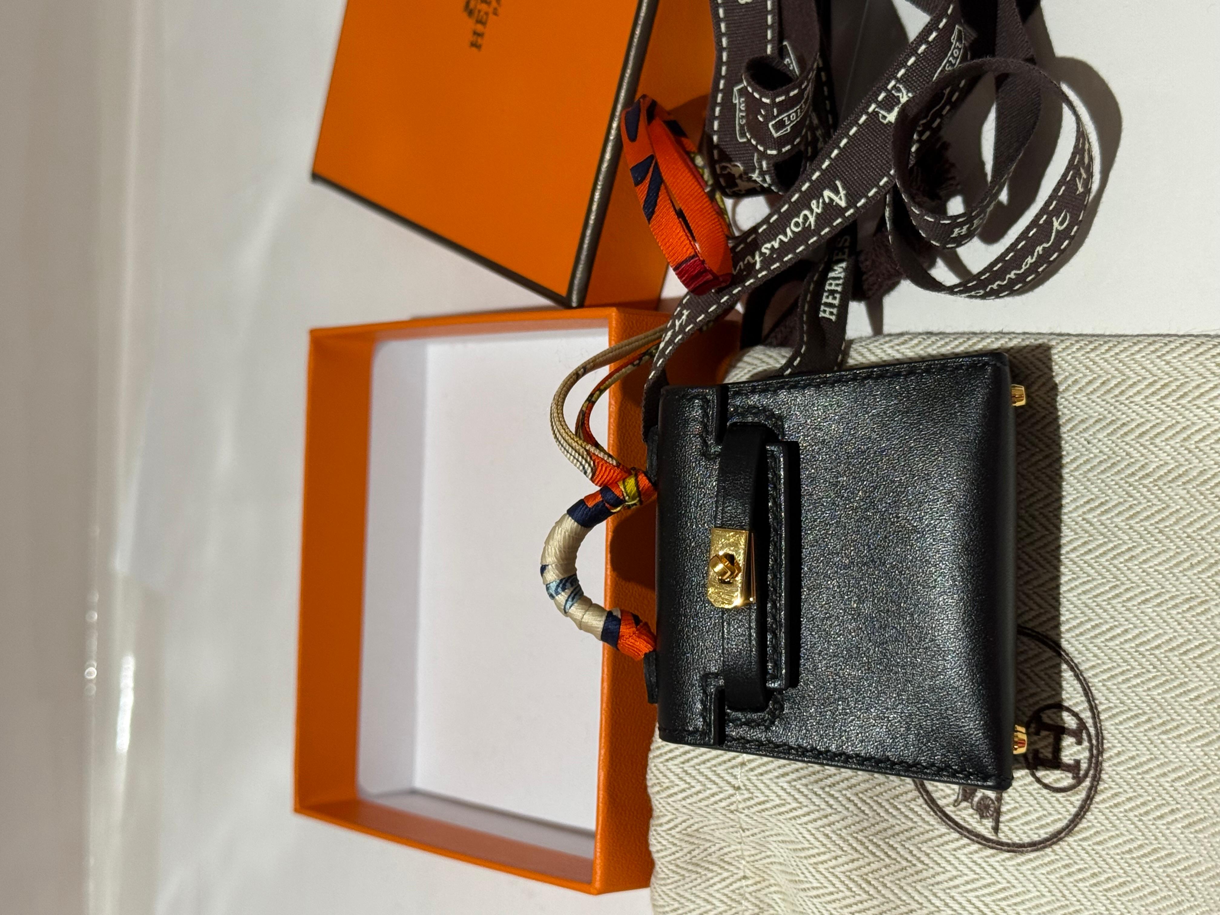 Hermes Mini Kelly Twilly Bag Charm Black with gold hardware in vendita 4