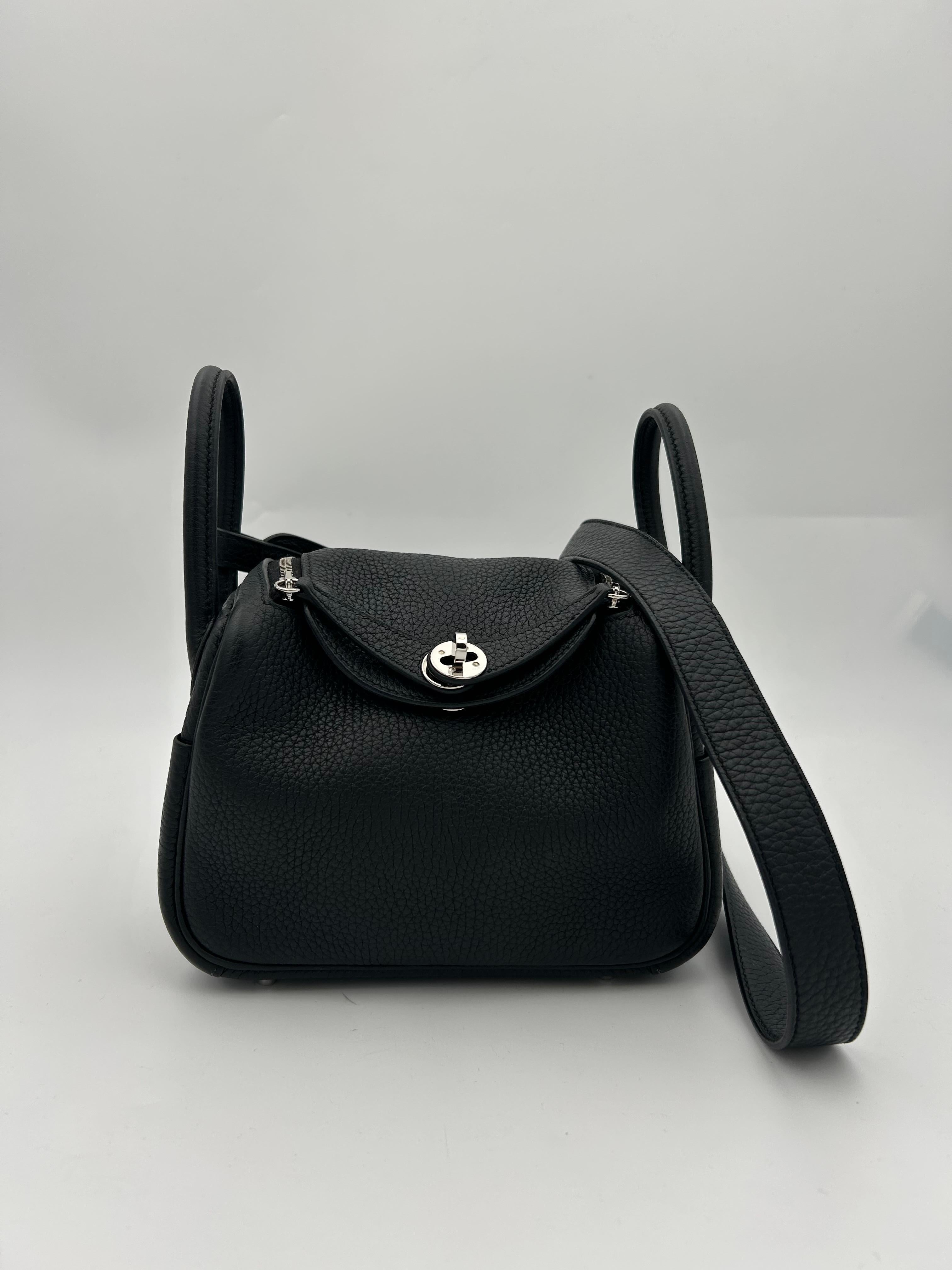 Hermès Mini Lindy 17 Black Leather Togo In Good Condition For Sale In Palm Beach, FL