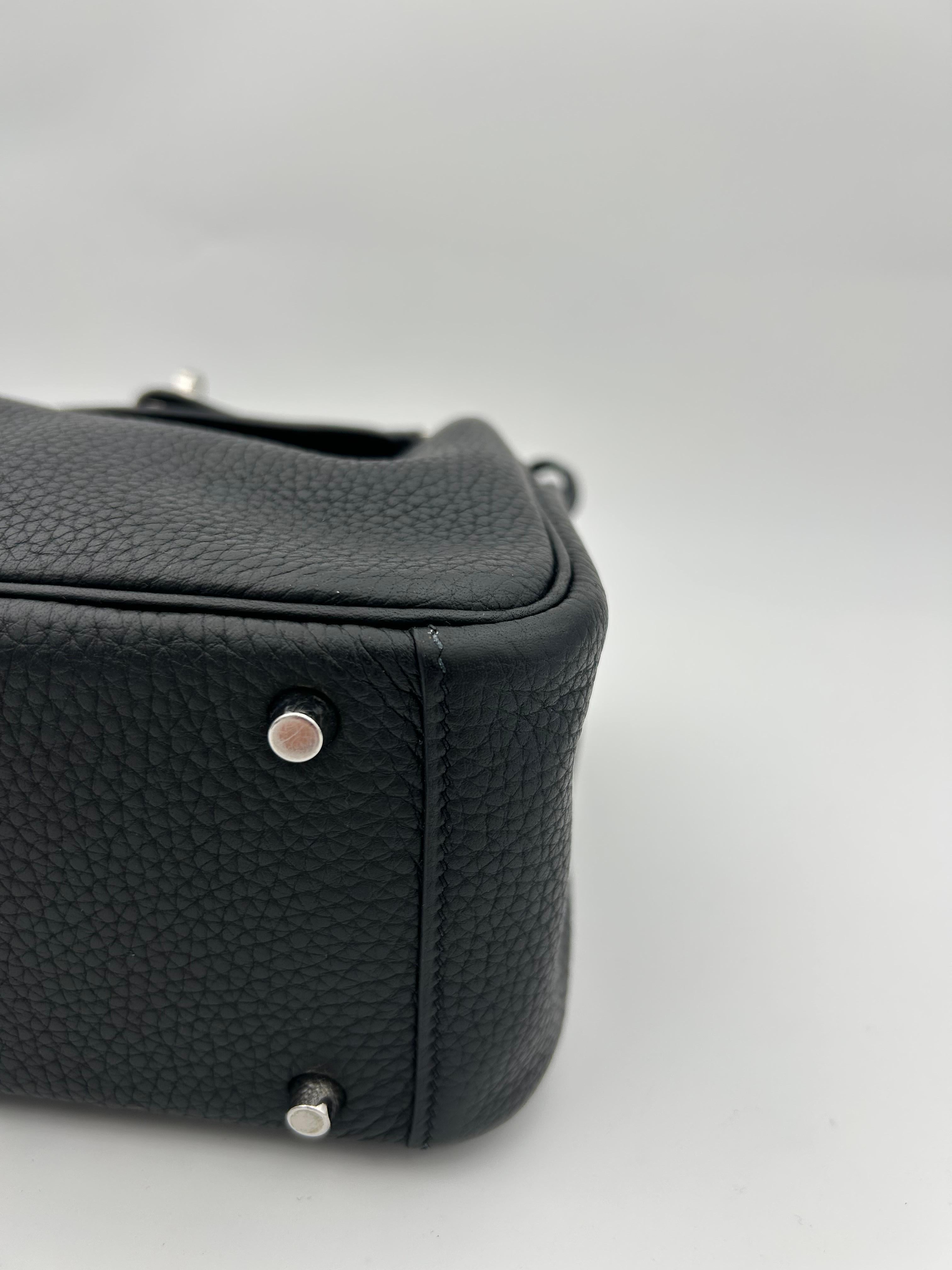 Hermès Mini Lindy 17 Black Leather Togo For Sale 4
